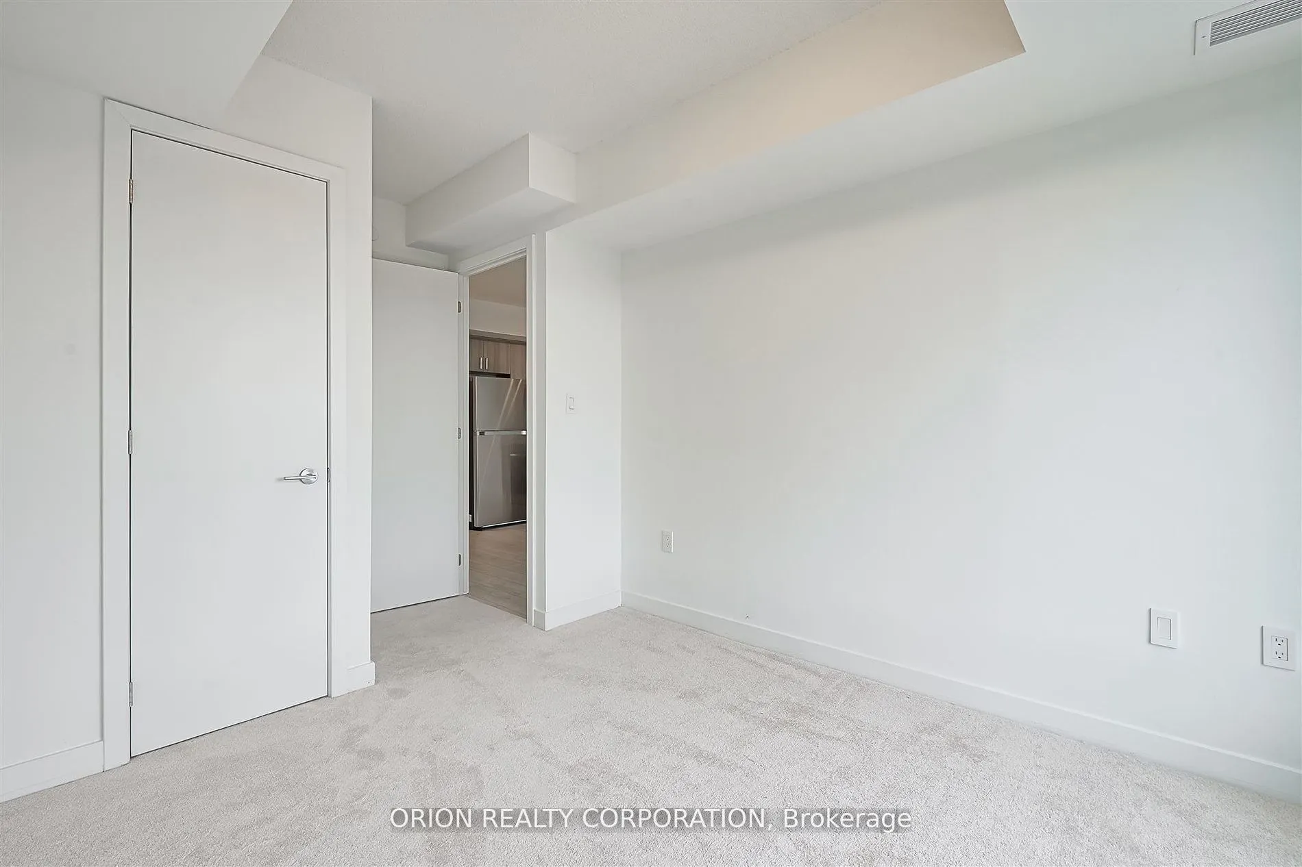 556 Marlee Avenue, #517