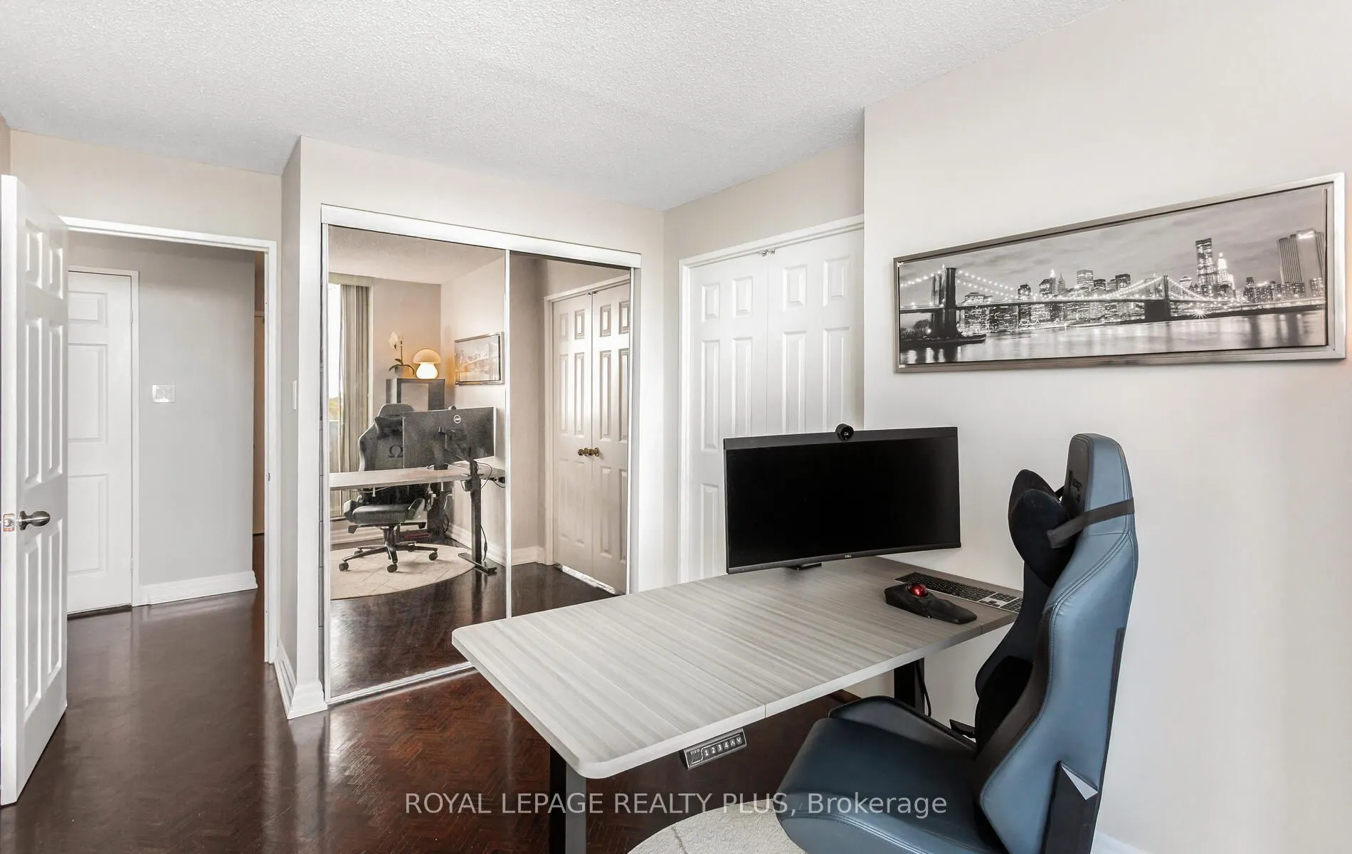 5 Lisa Street, #PH8