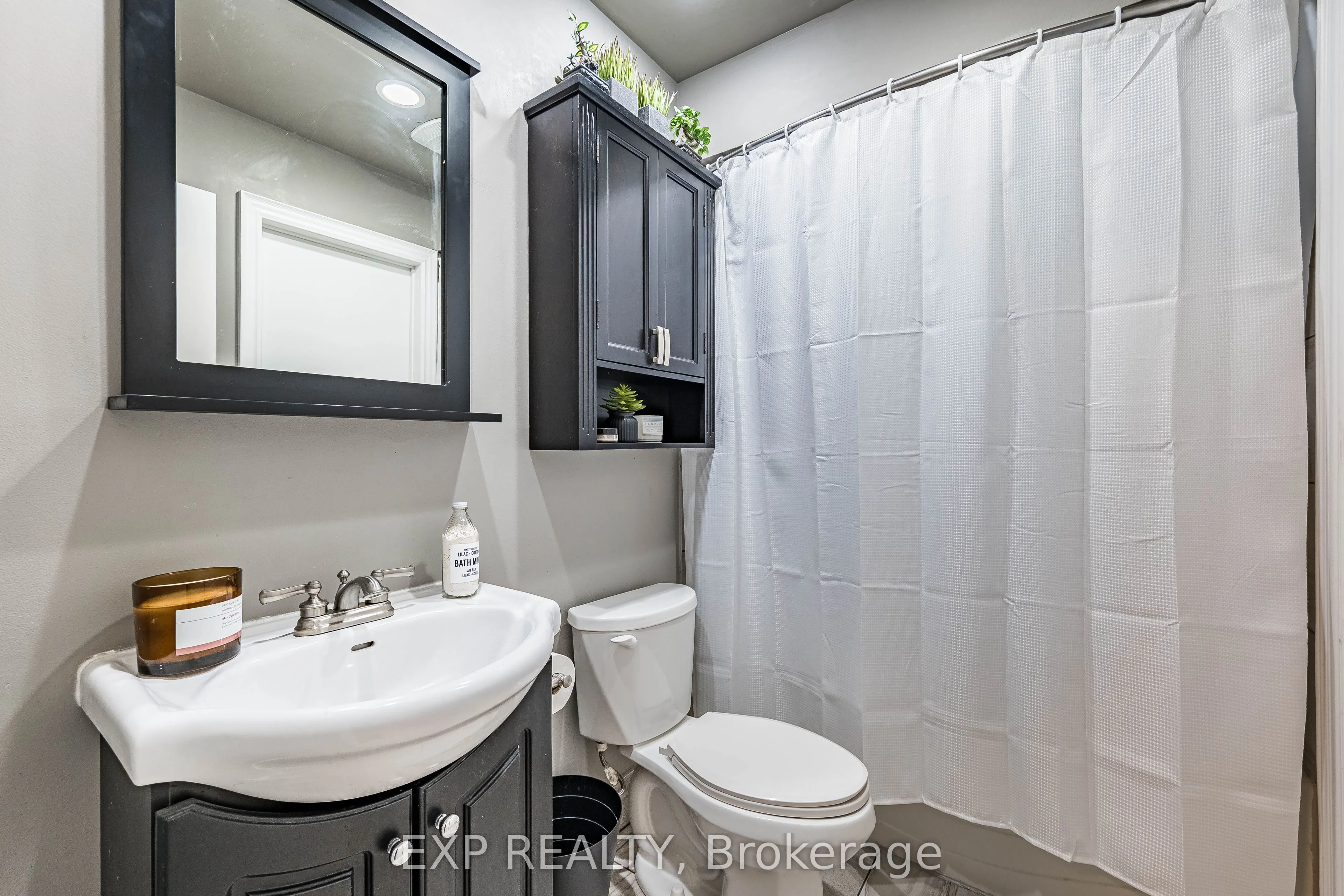83 Wildercroft Avenue