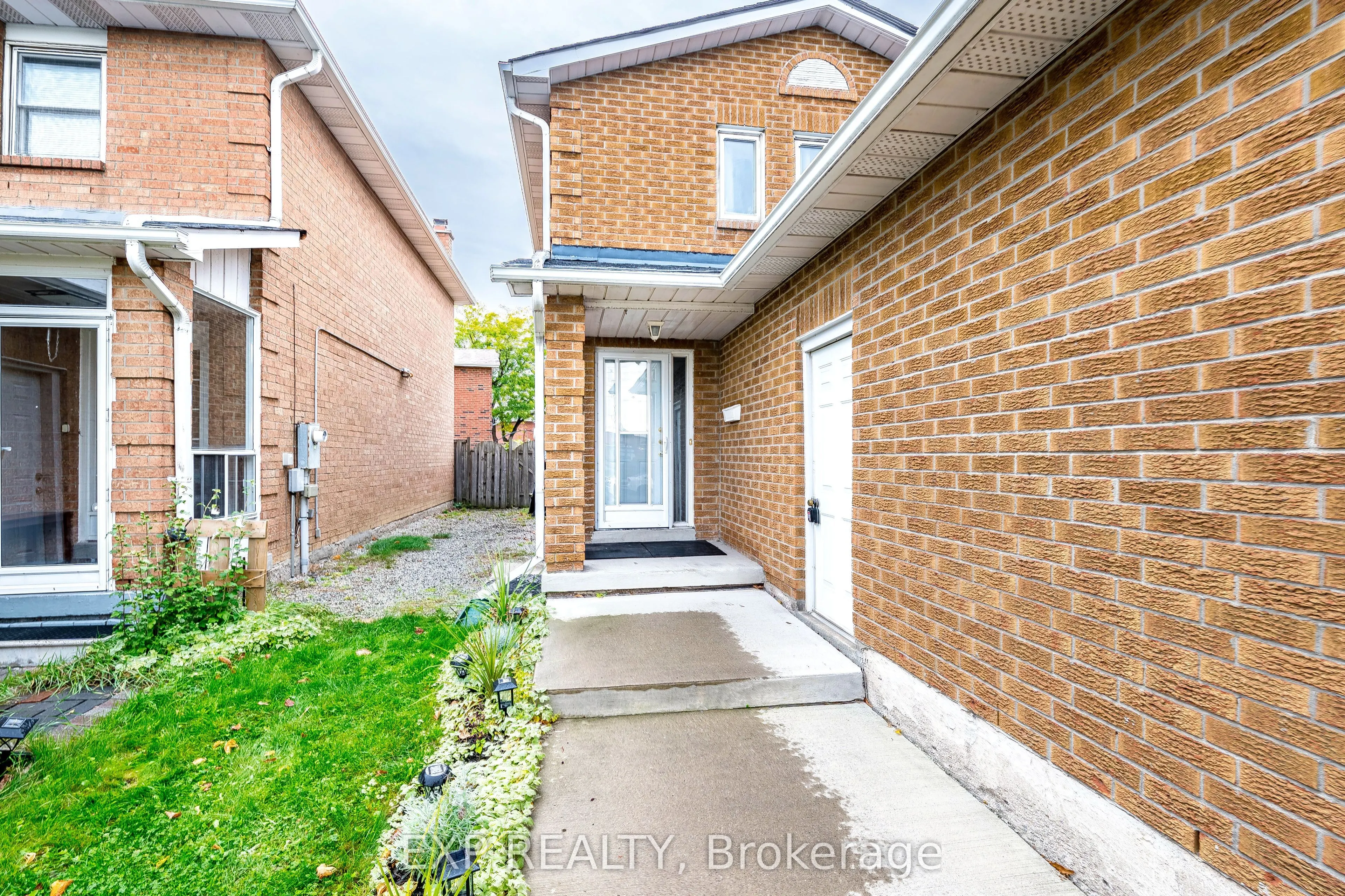 83 Wildercroft Avenue