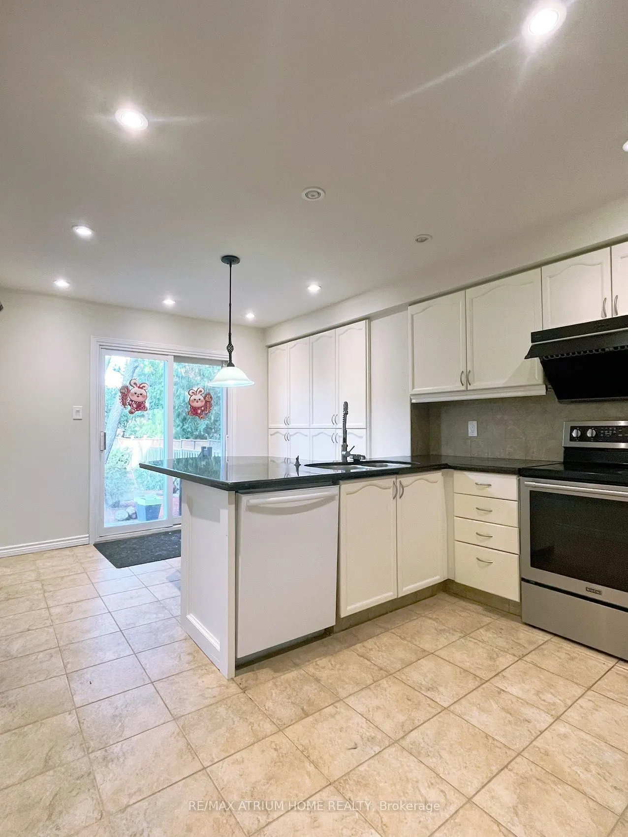 1554 Parish Lane