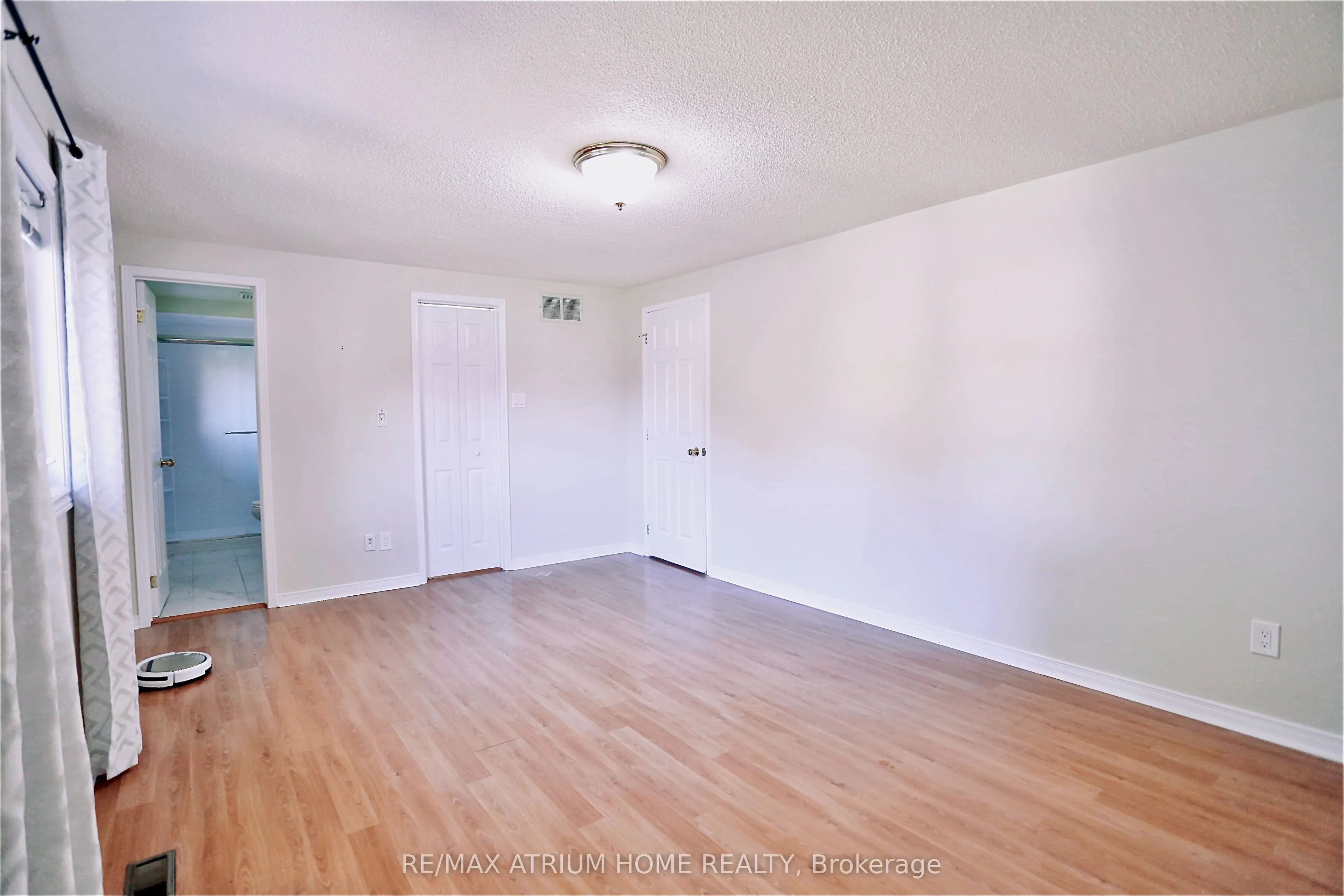 1554 Parish Lane