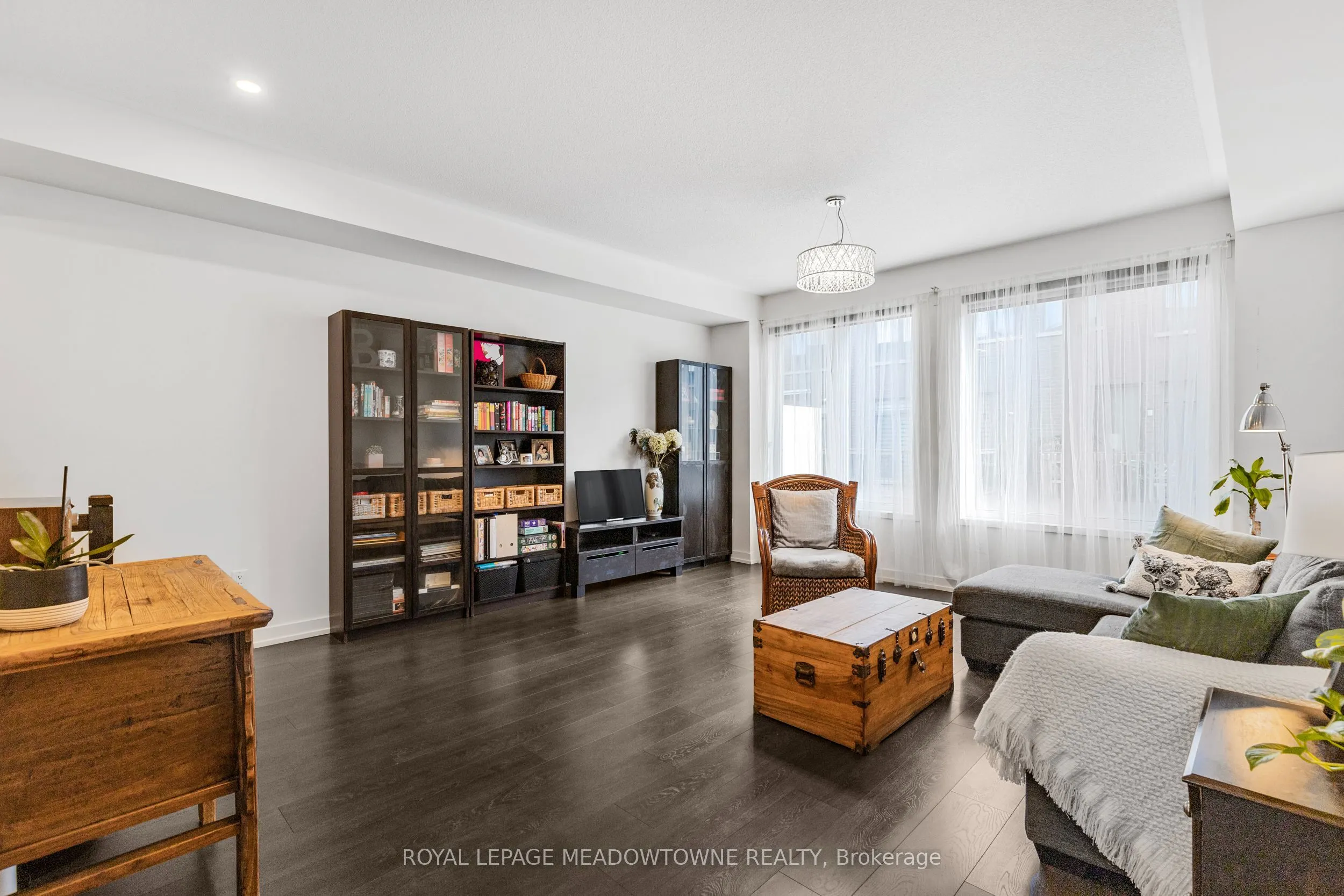 198 Squire Crescent