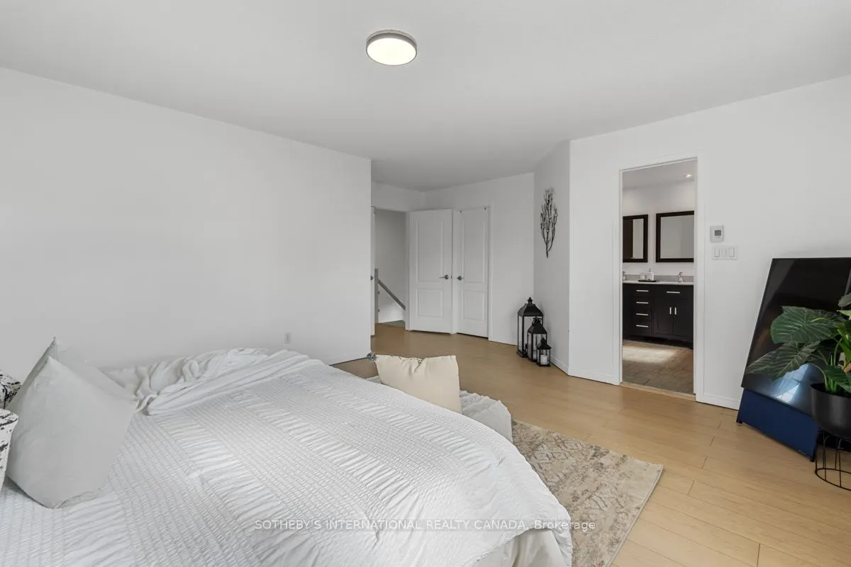 2182 Meadowglen Drive