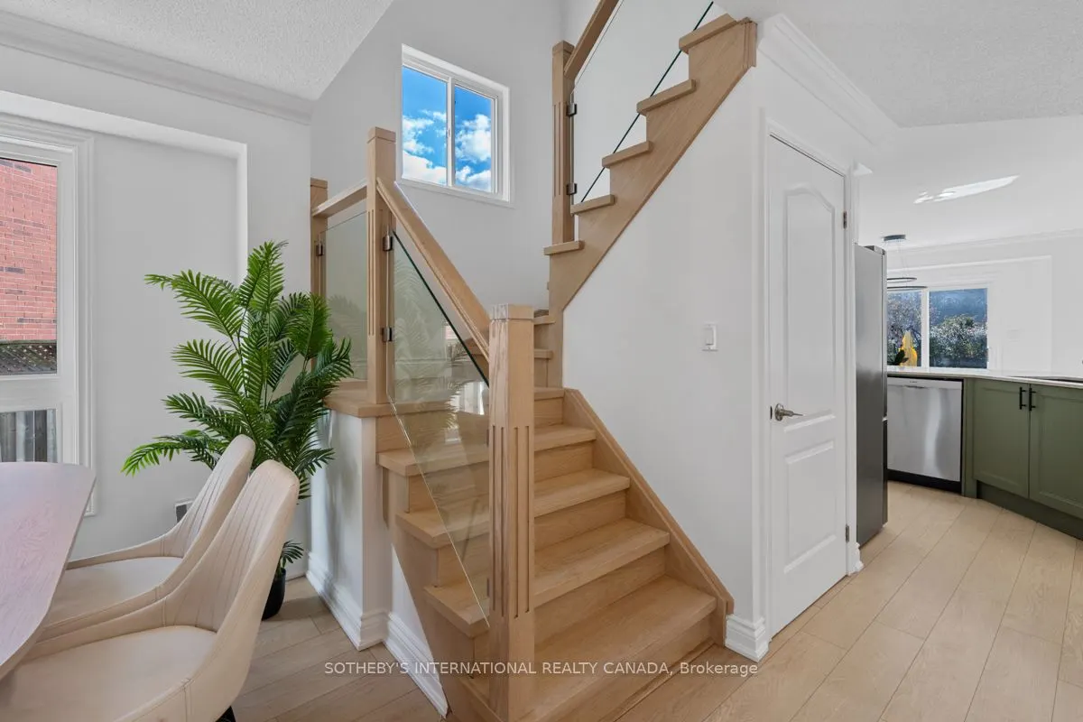 2182 Meadowglen Drive
