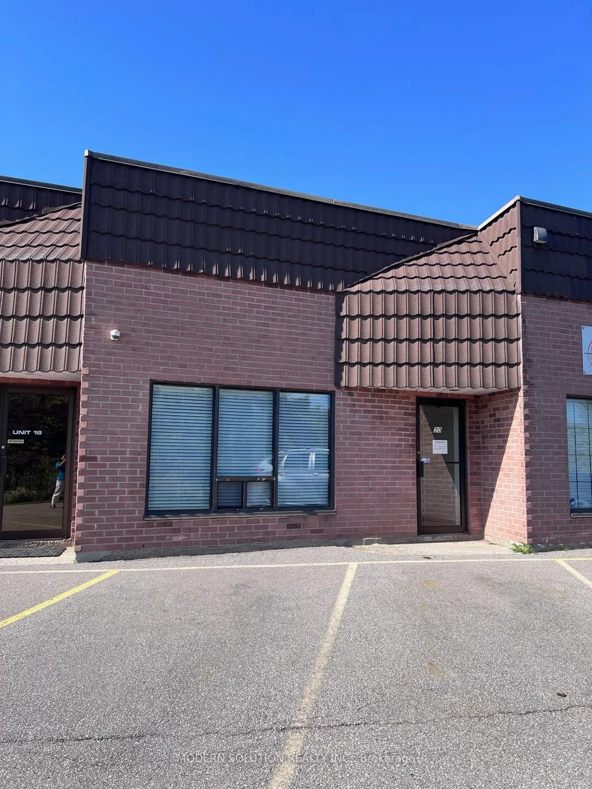 405 Industrial Drive, #20
