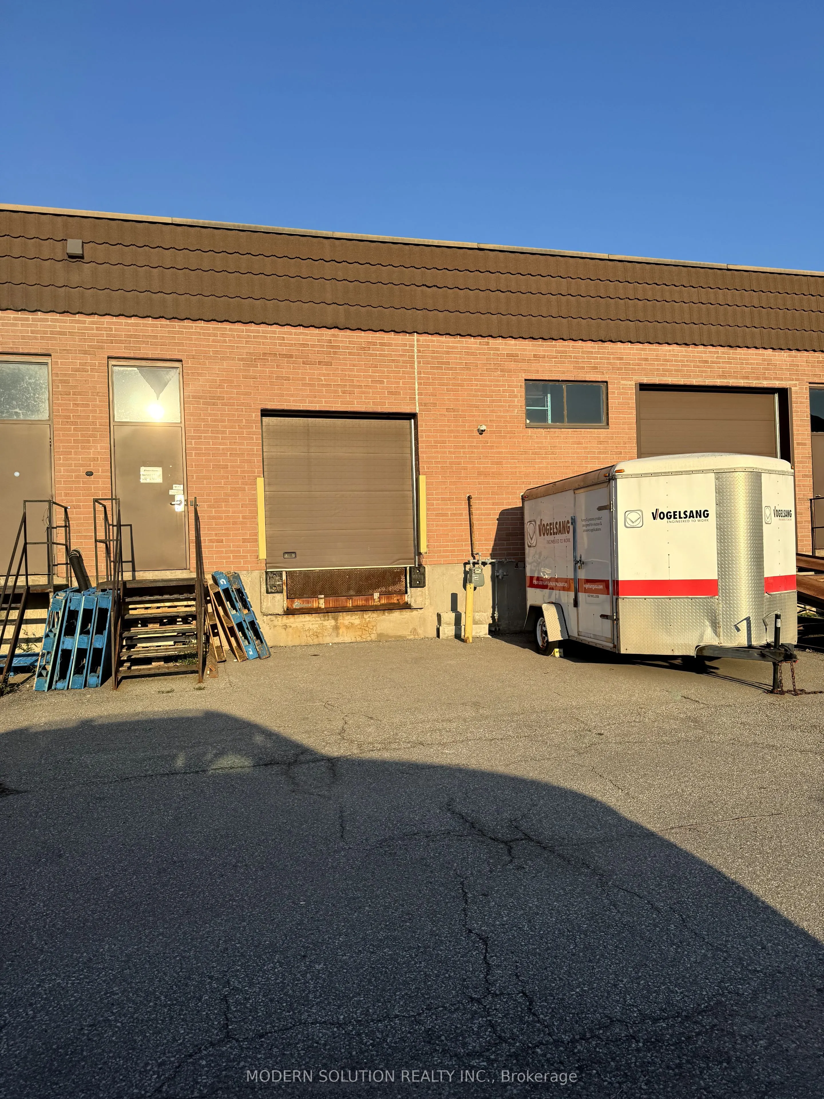 405 Industrial Drive, #20