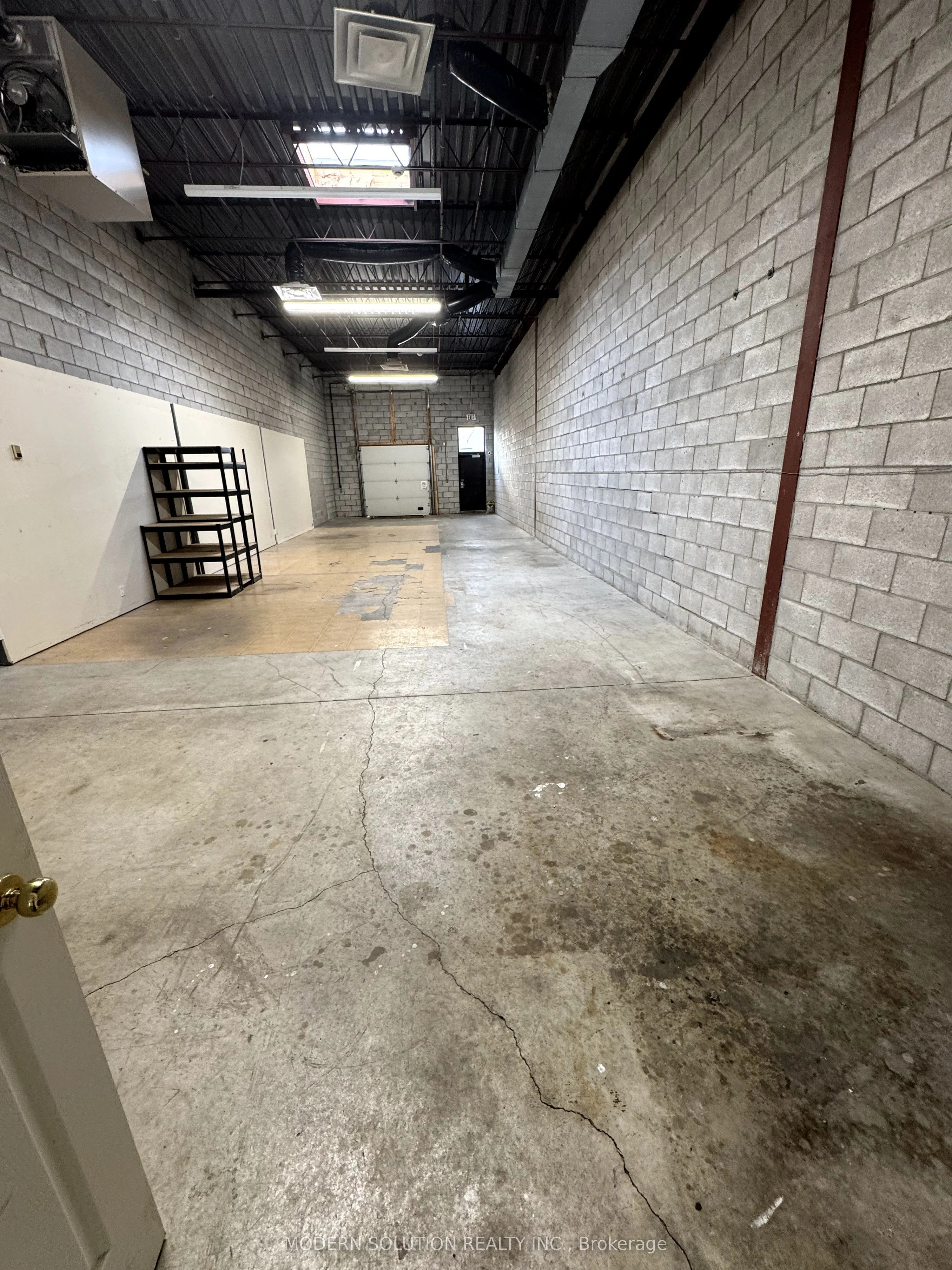 405 Industrial Drive, #20