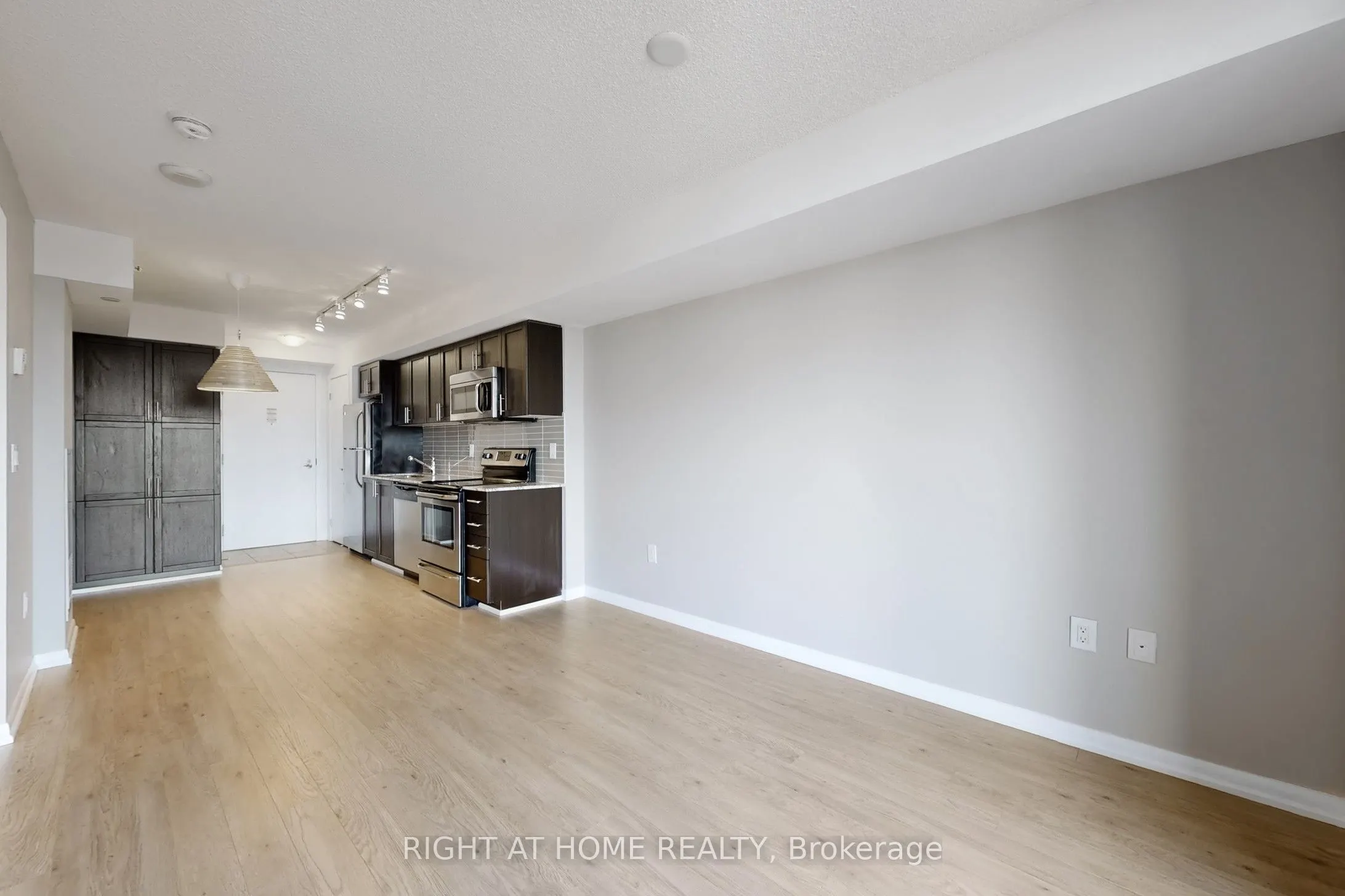 800 Lawrence Avenue W, #1122