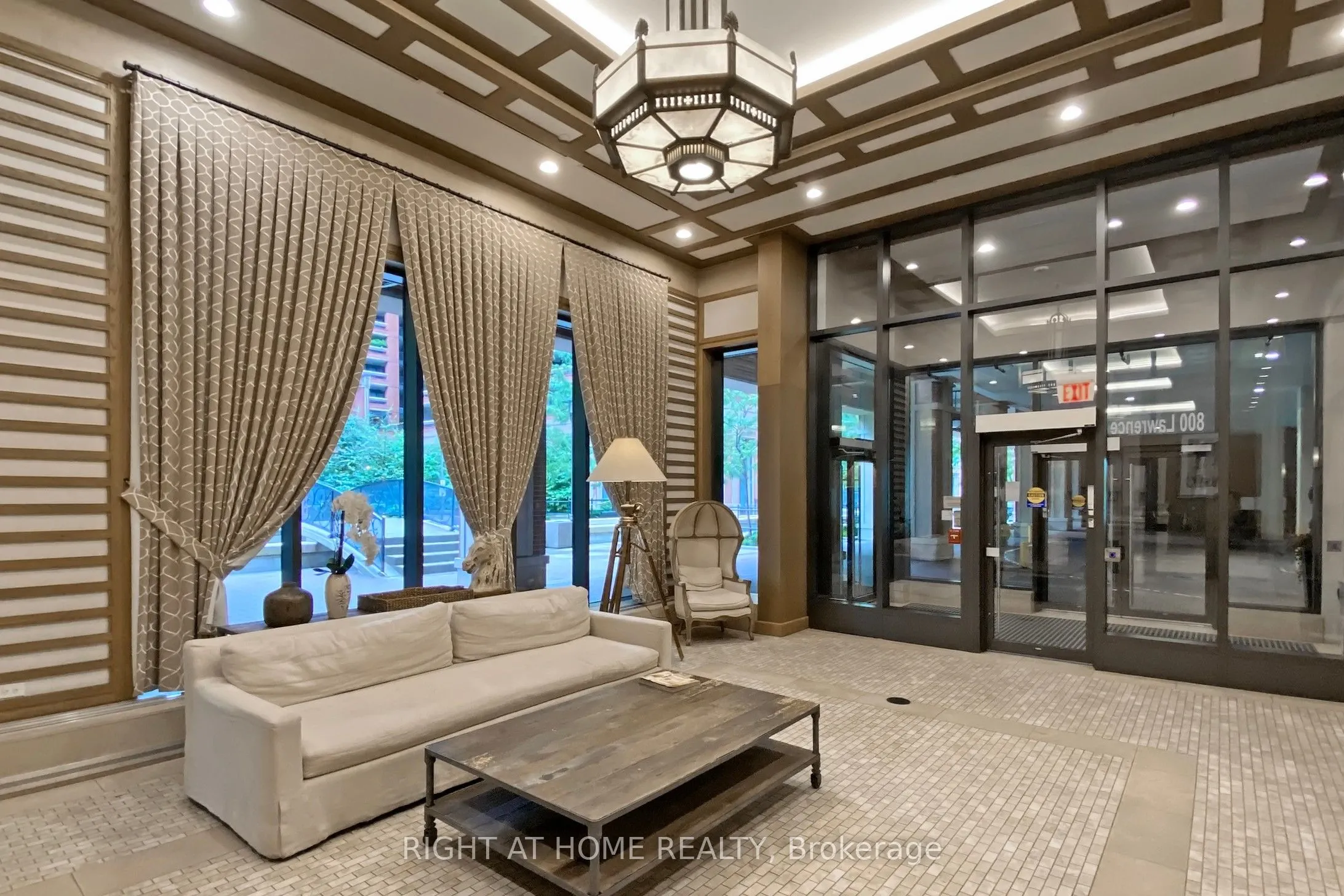 800 Lawrence Avenue W, #1122