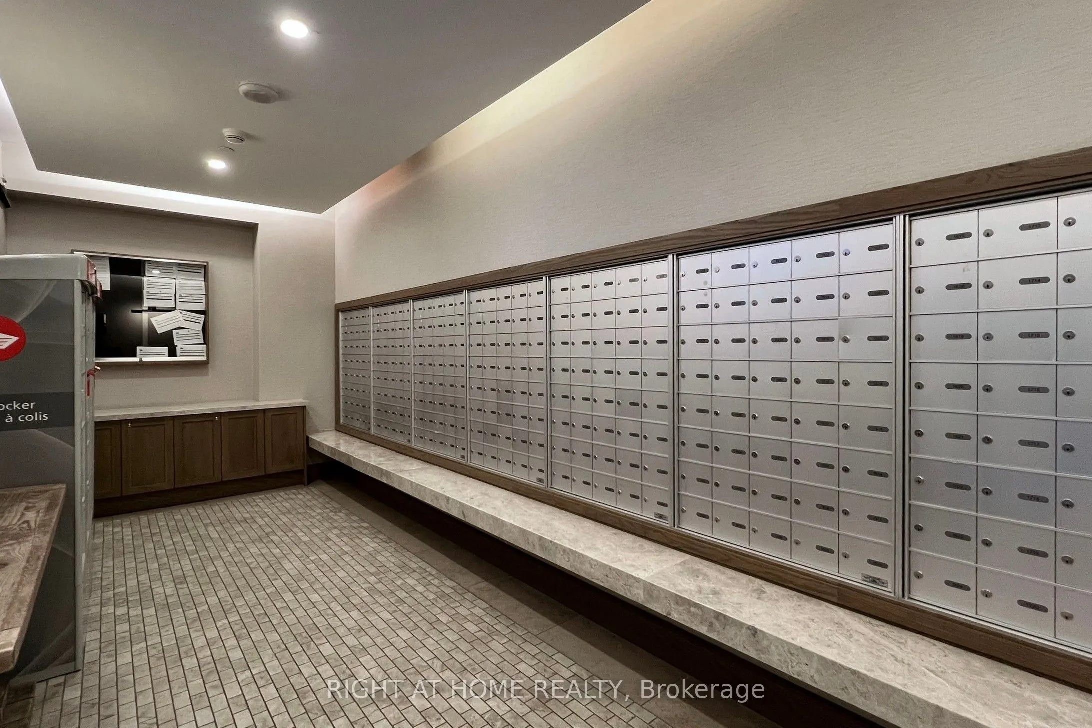 800 Lawrence Avenue W, #1122