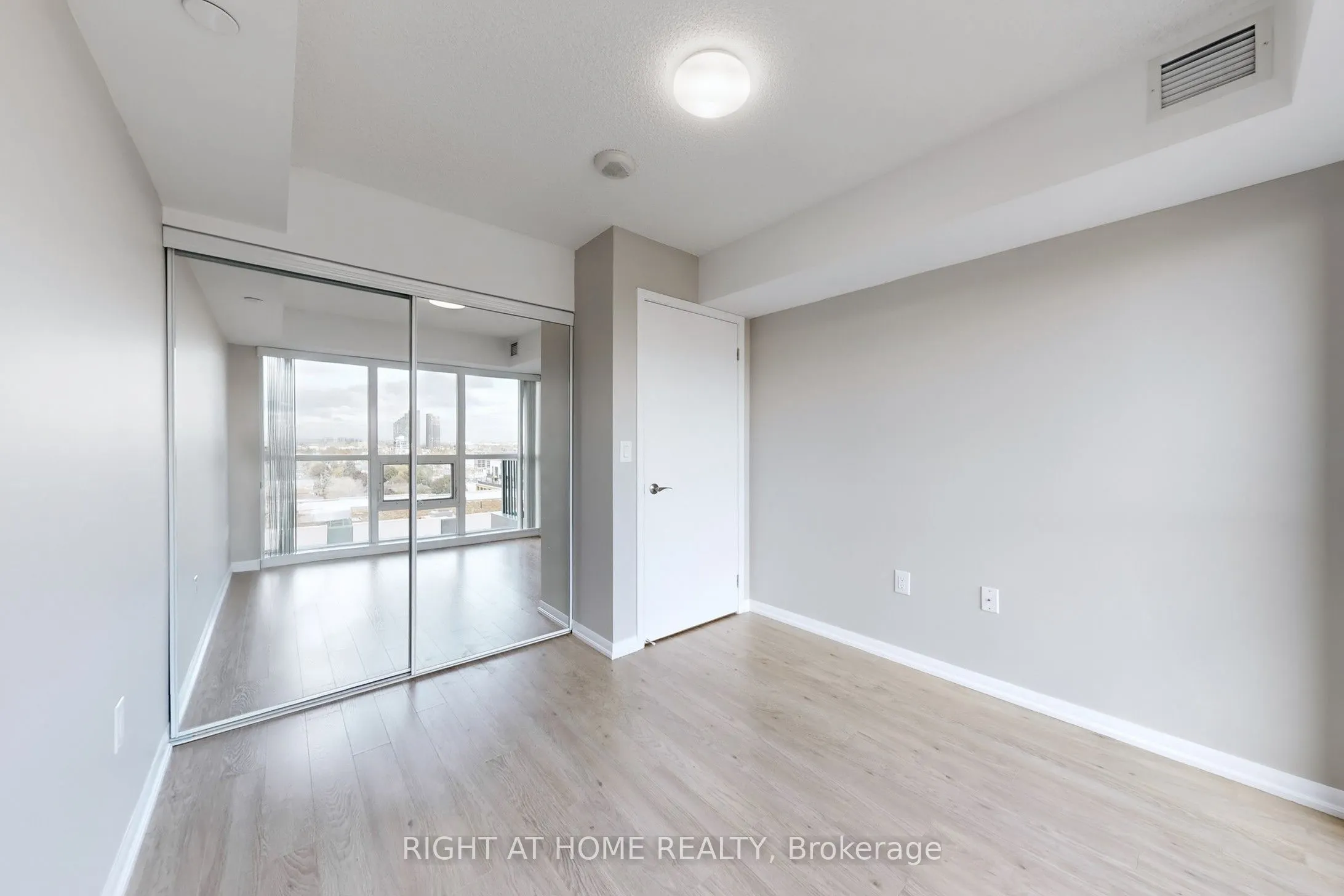 800 Lawrence Avenue W, #1122