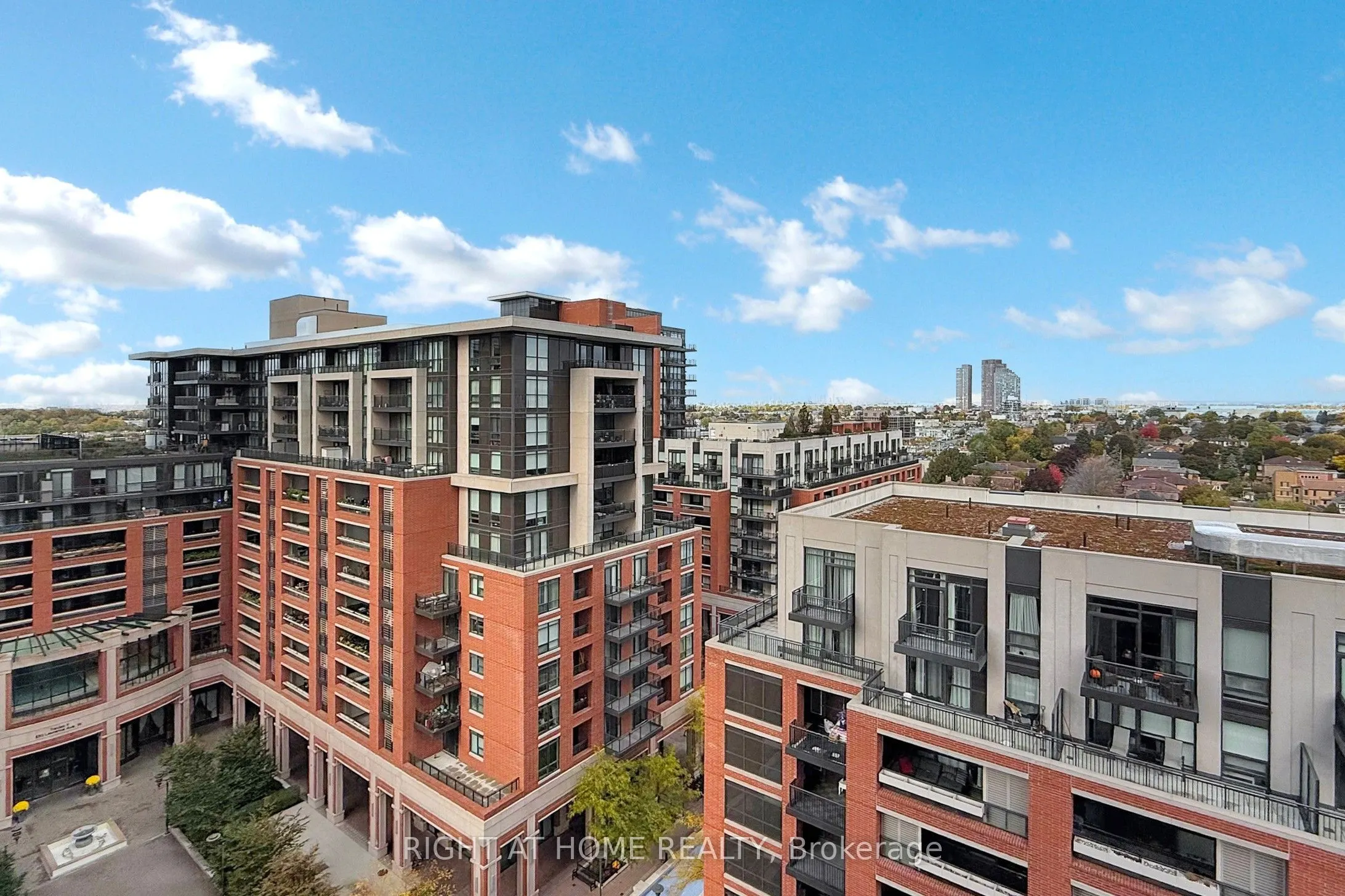 800 Lawrence Avenue W, #1122