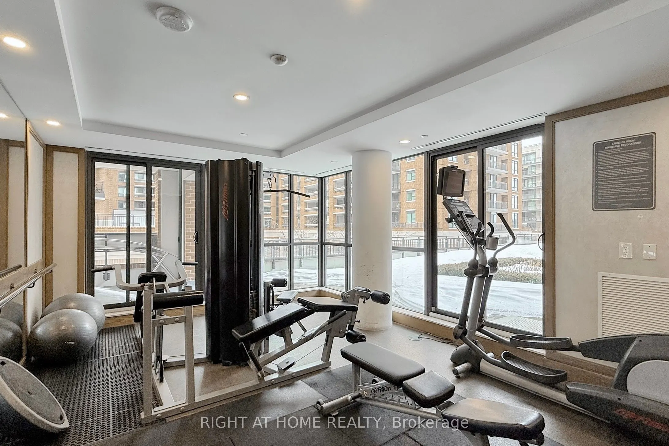 800 Lawrence Avenue W, #1122