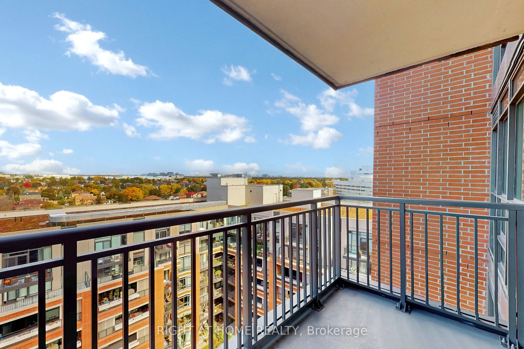 800 Lawrence Avenue W, #1122