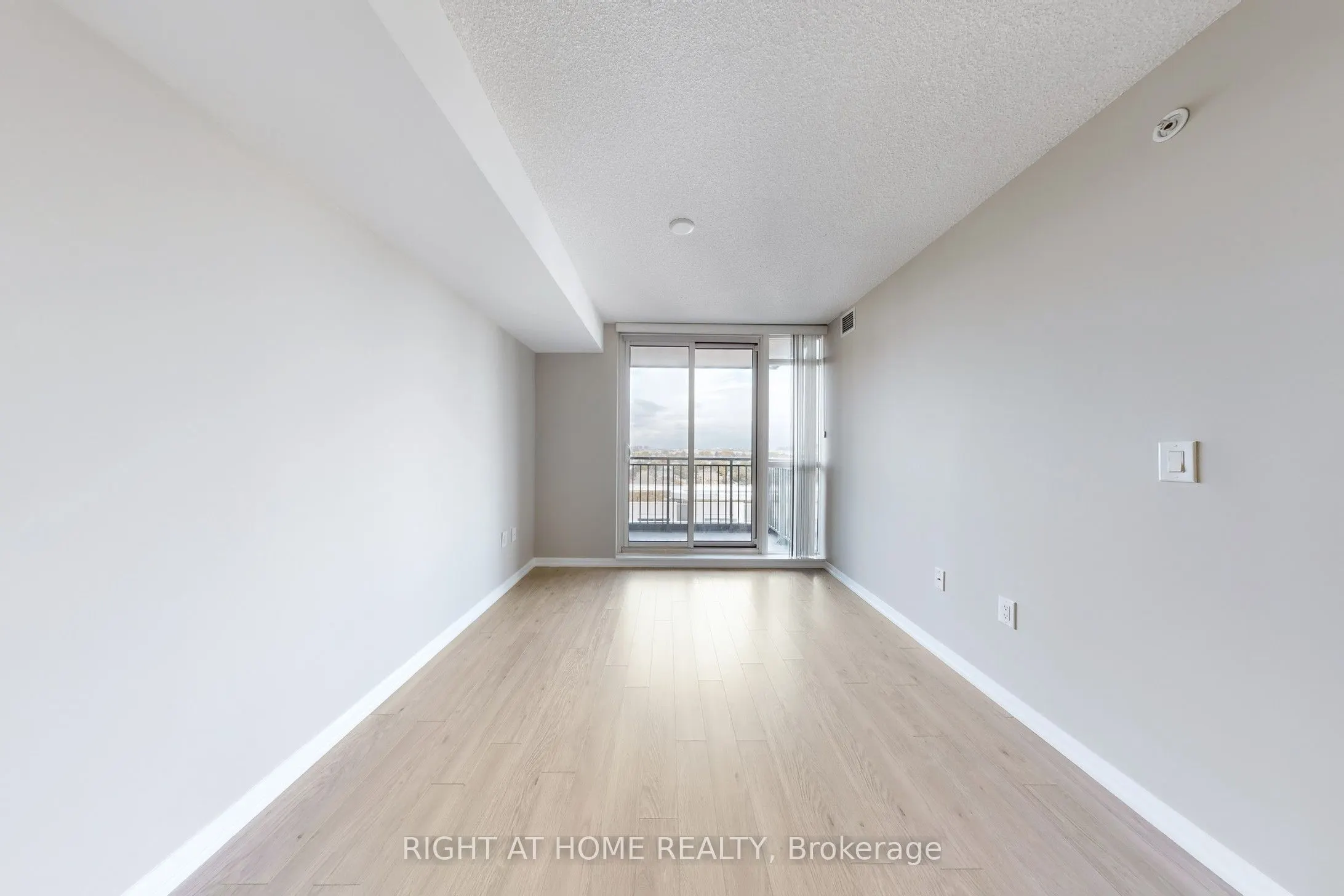 800 Lawrence Avenue W, #1122