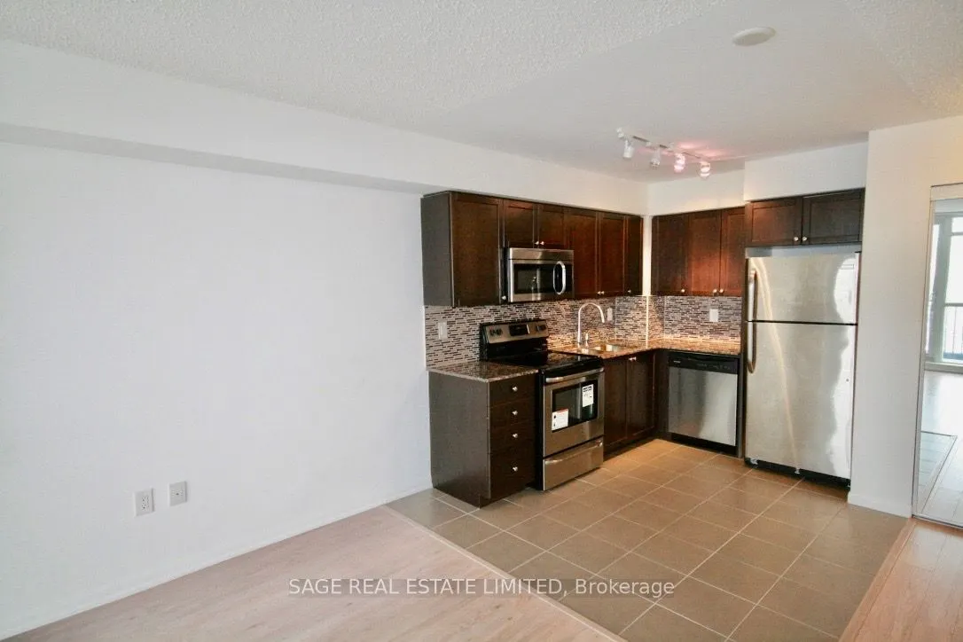 800 Lawrence Avenue W, #1424