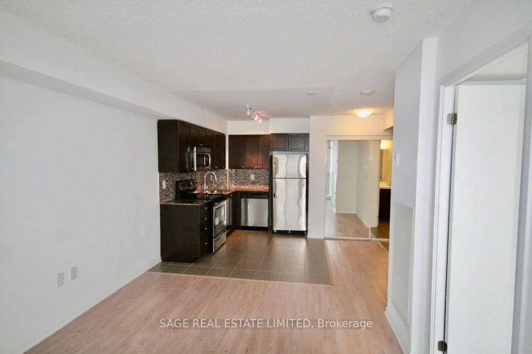800 Lawrence Avenue W, #1424