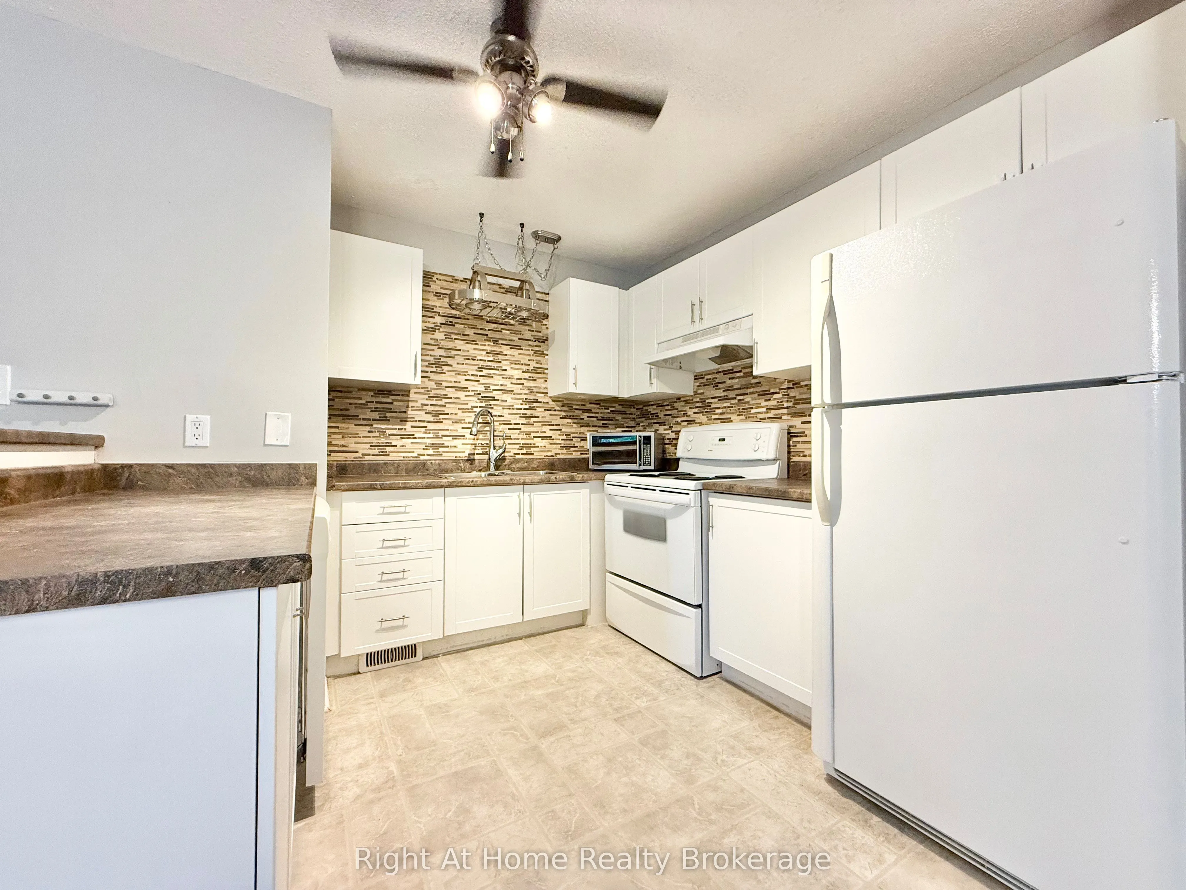 1220 Thorpe Road, #214