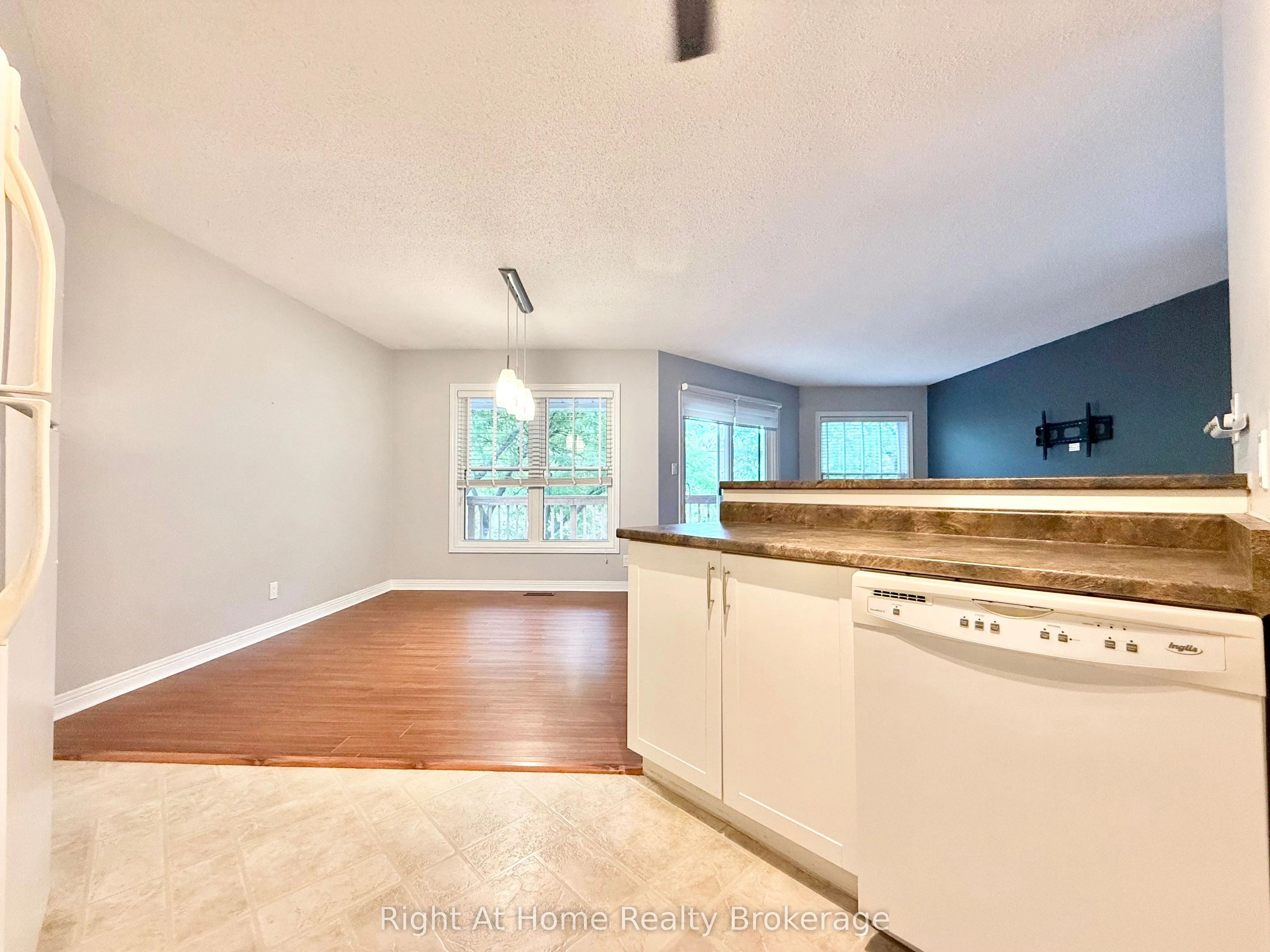 1220 Thorpe Road, #214