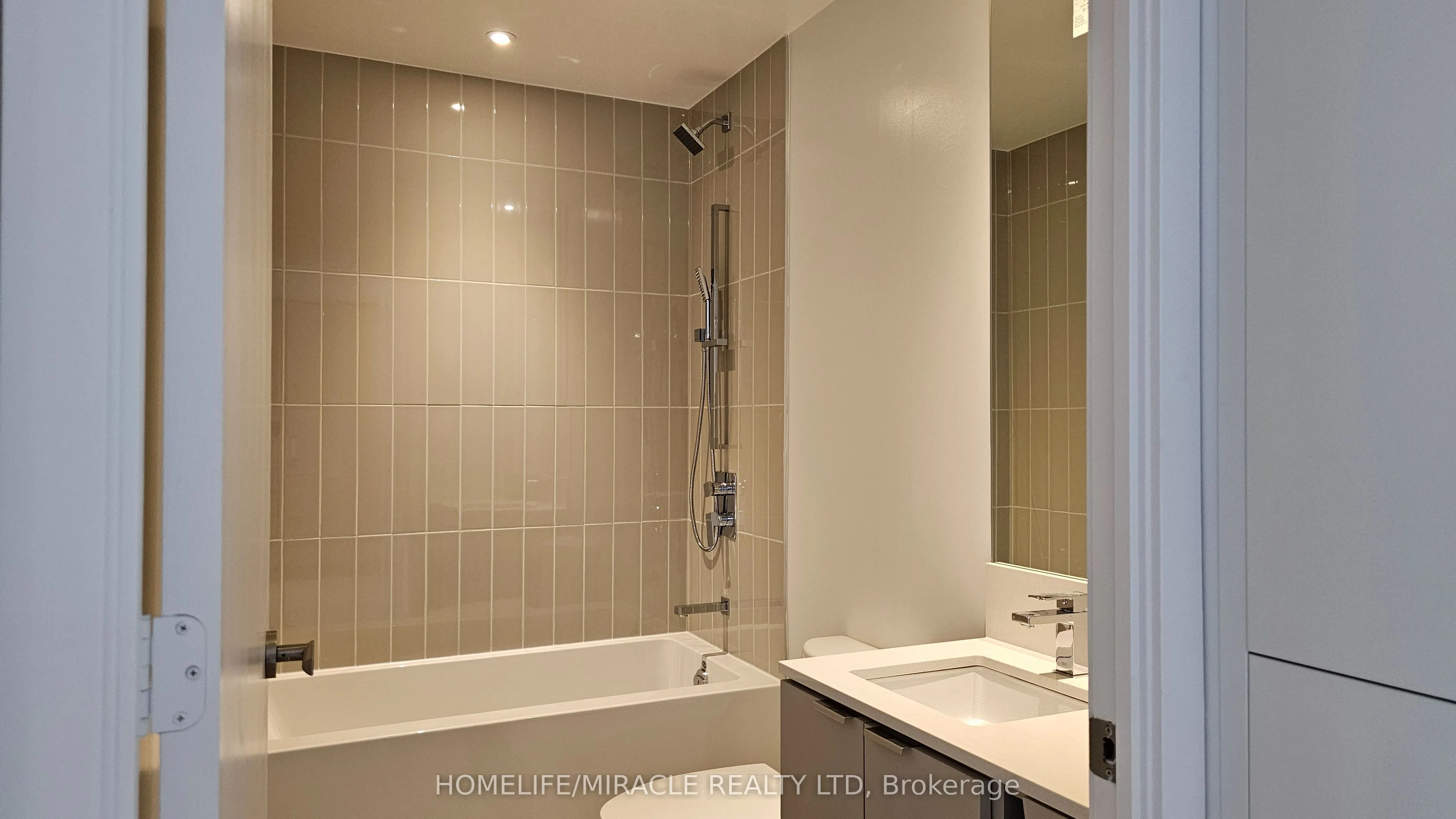 3883 Quartz Road, #5602
