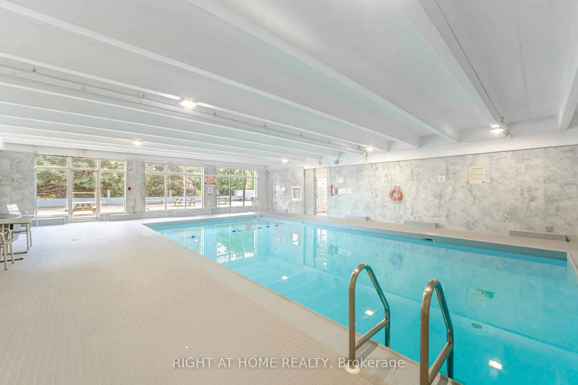 3590 Kaneff Crescent, #1209
