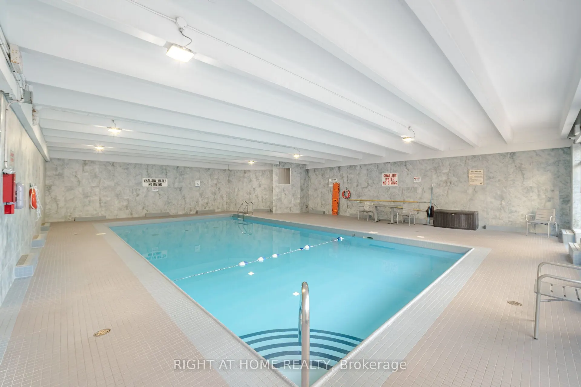 3590 Kaneff Crescent, #1209
