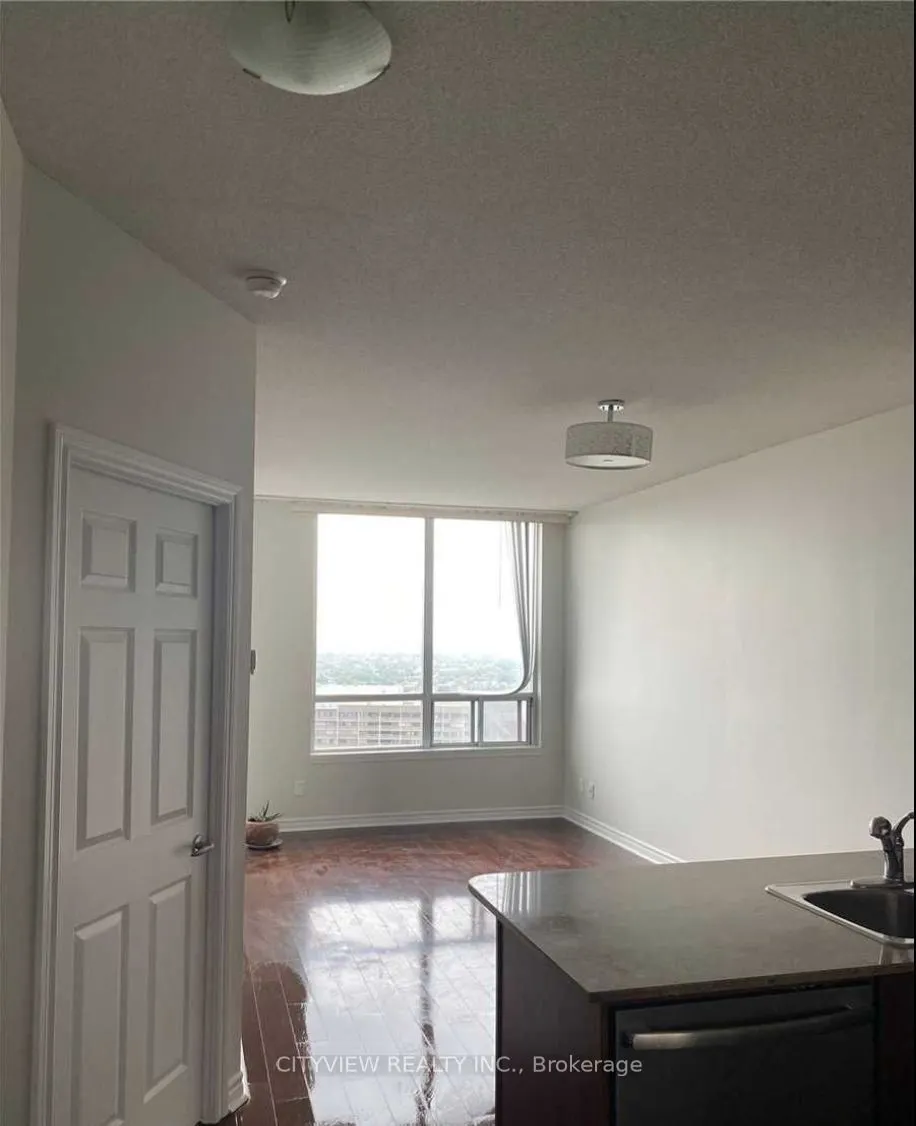 3504 Hurontario Street, #2711