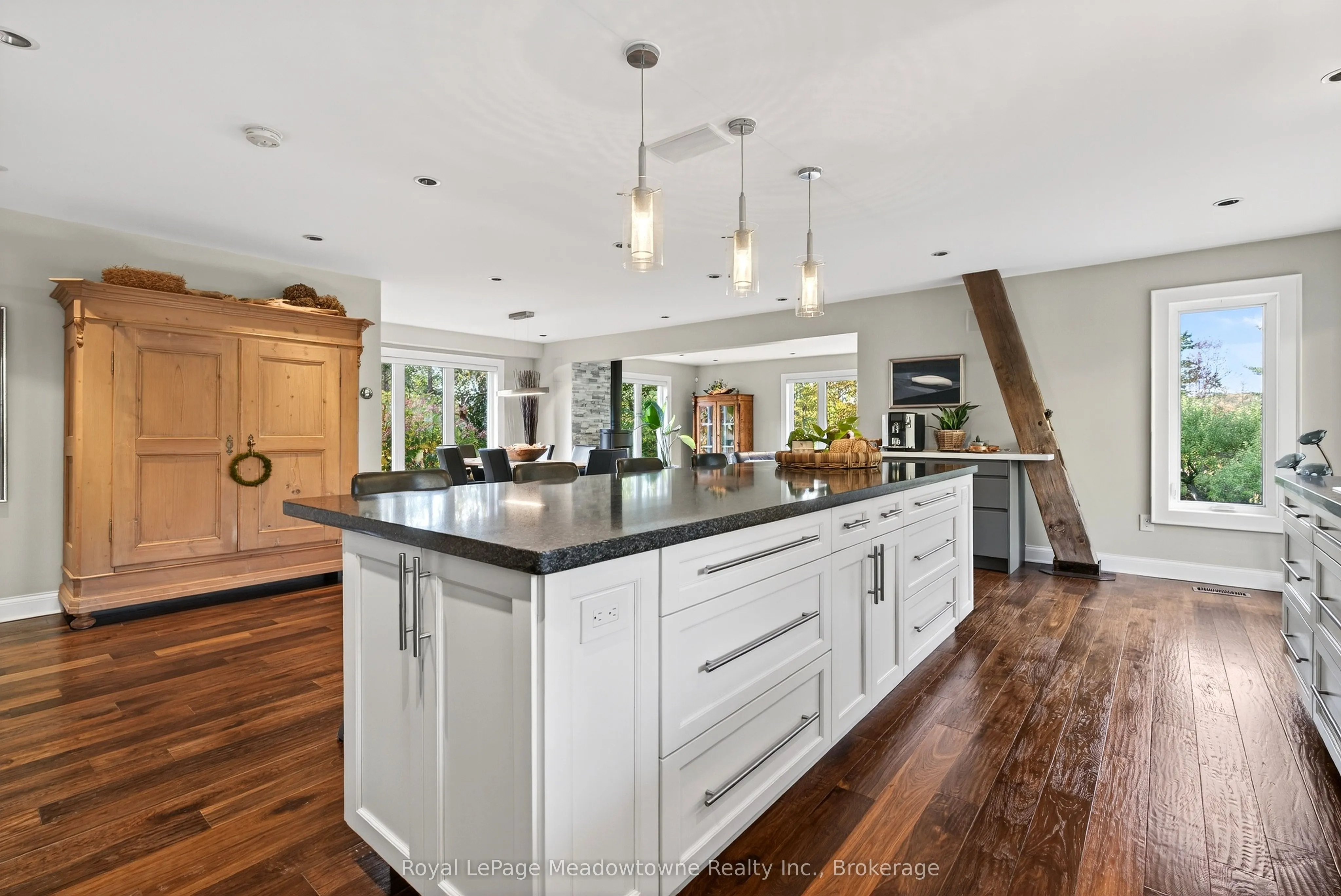 8495 Appleby Line