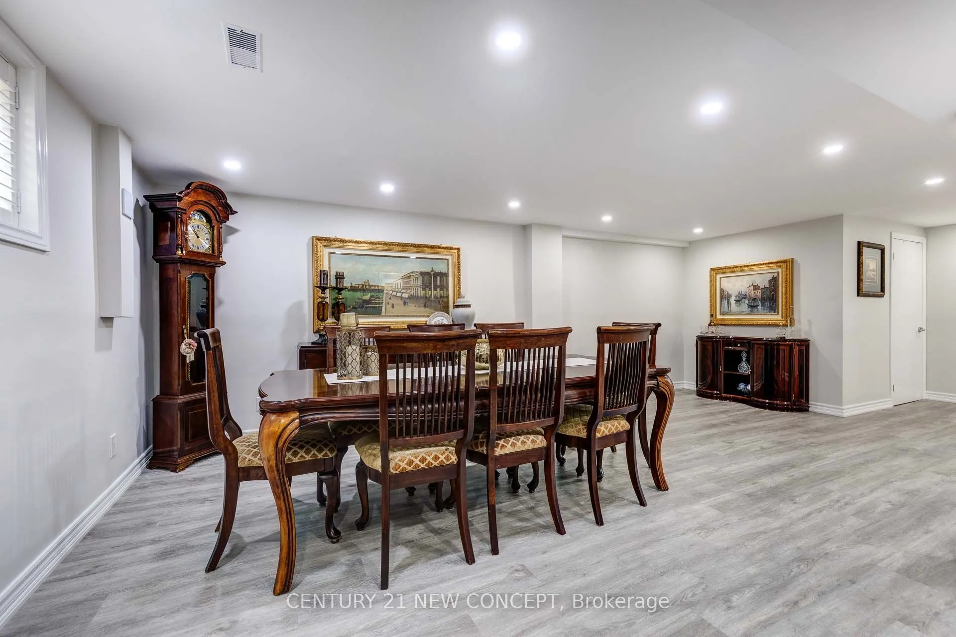 32 Strawberry Hill Court