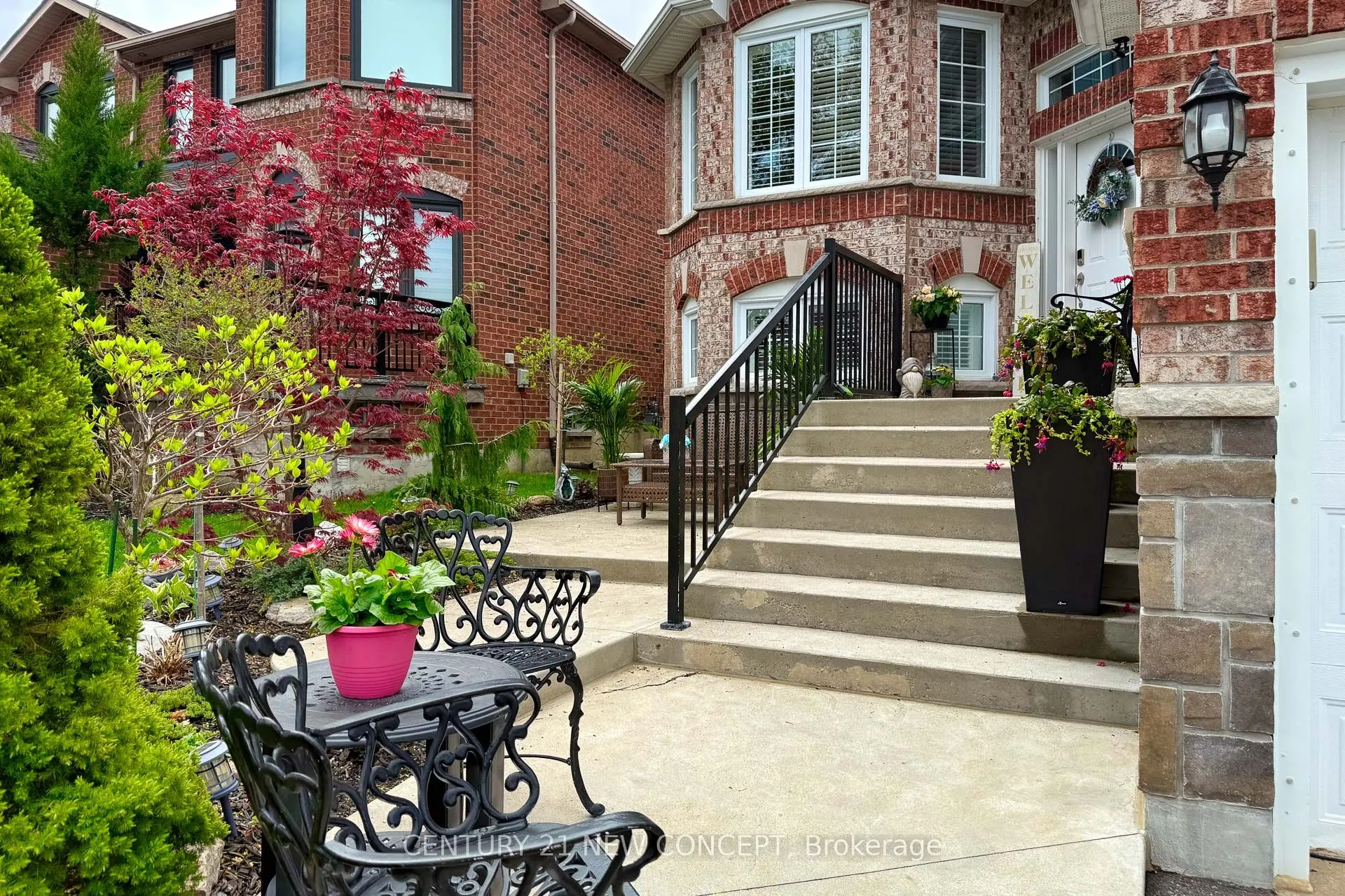 32 Strawberry Hill Court