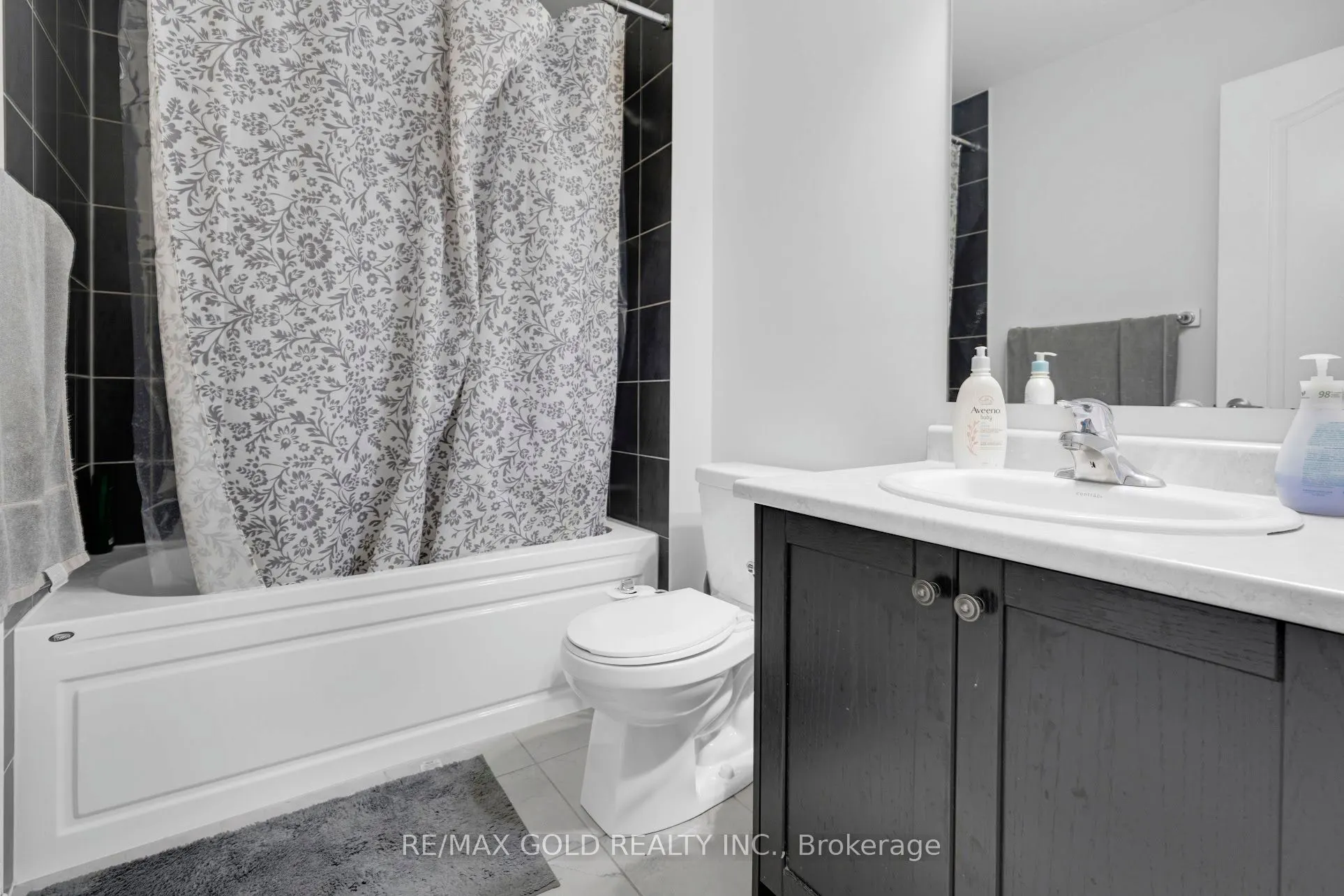 42 Valleybrook Crescent S