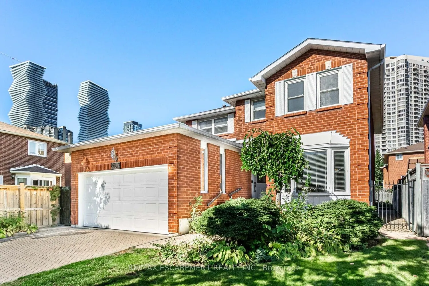 267 MACEDONIA Crescent