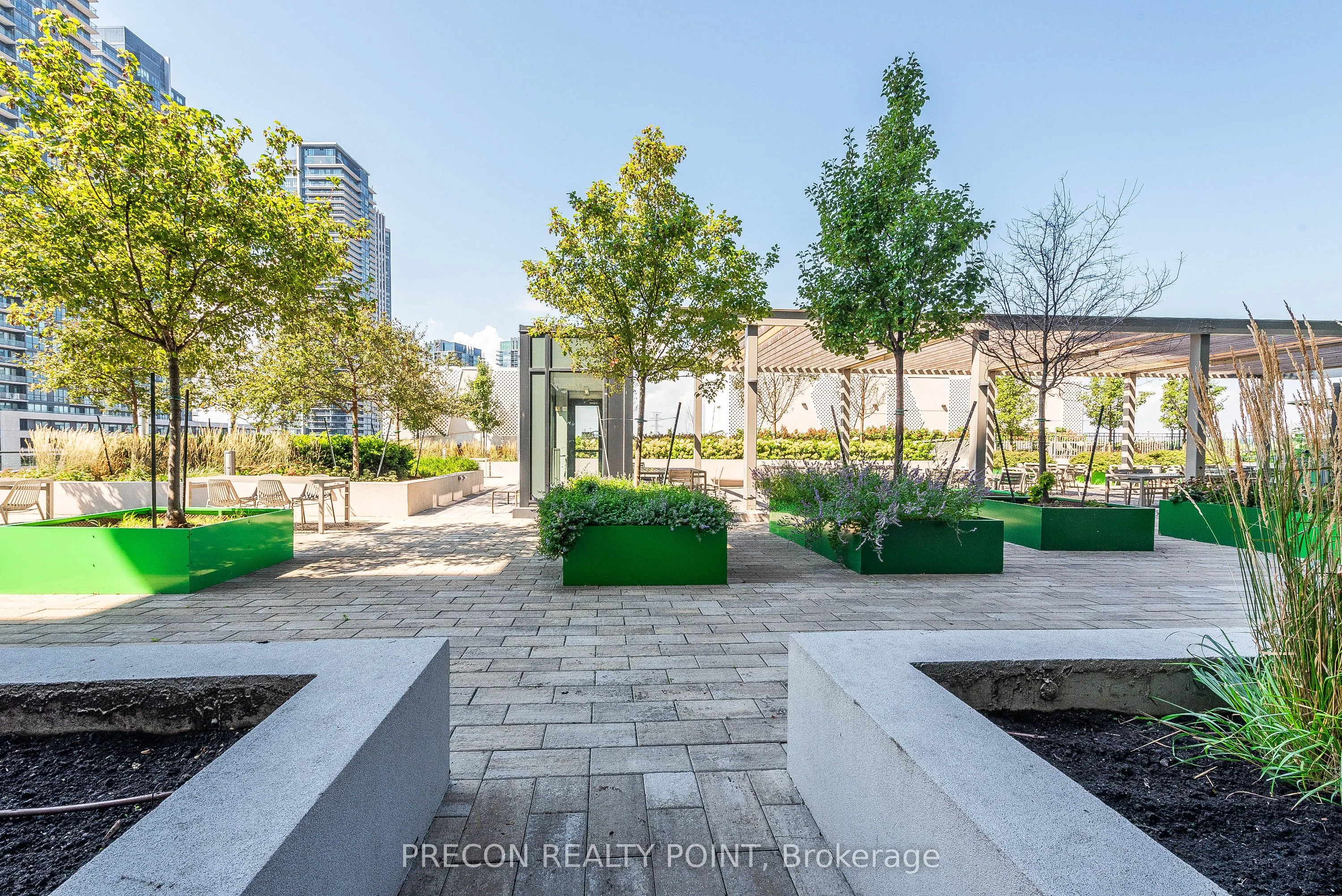 30 Shore Breeze Drive E, #2512