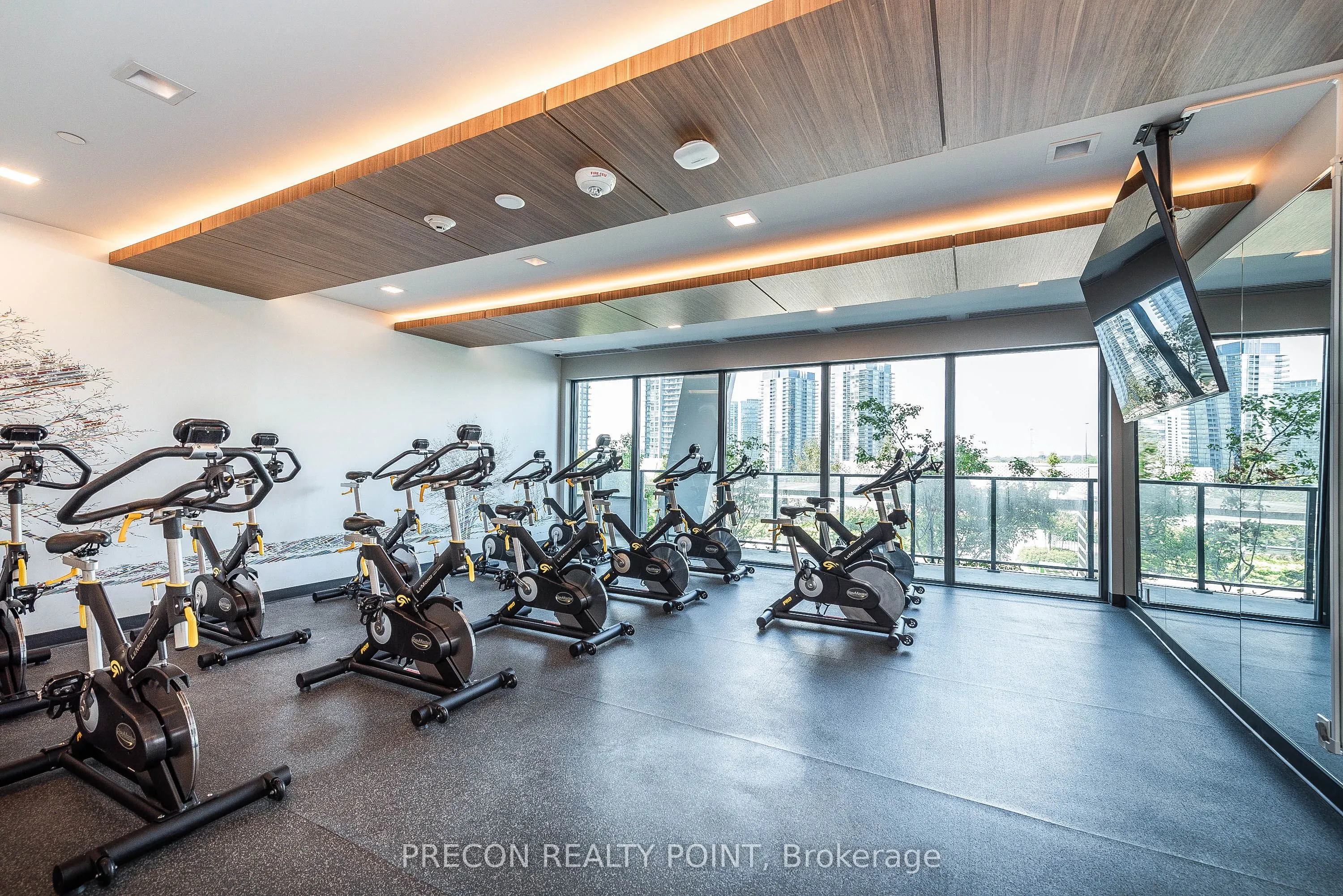30 Shore Breeze Drive E, #2512