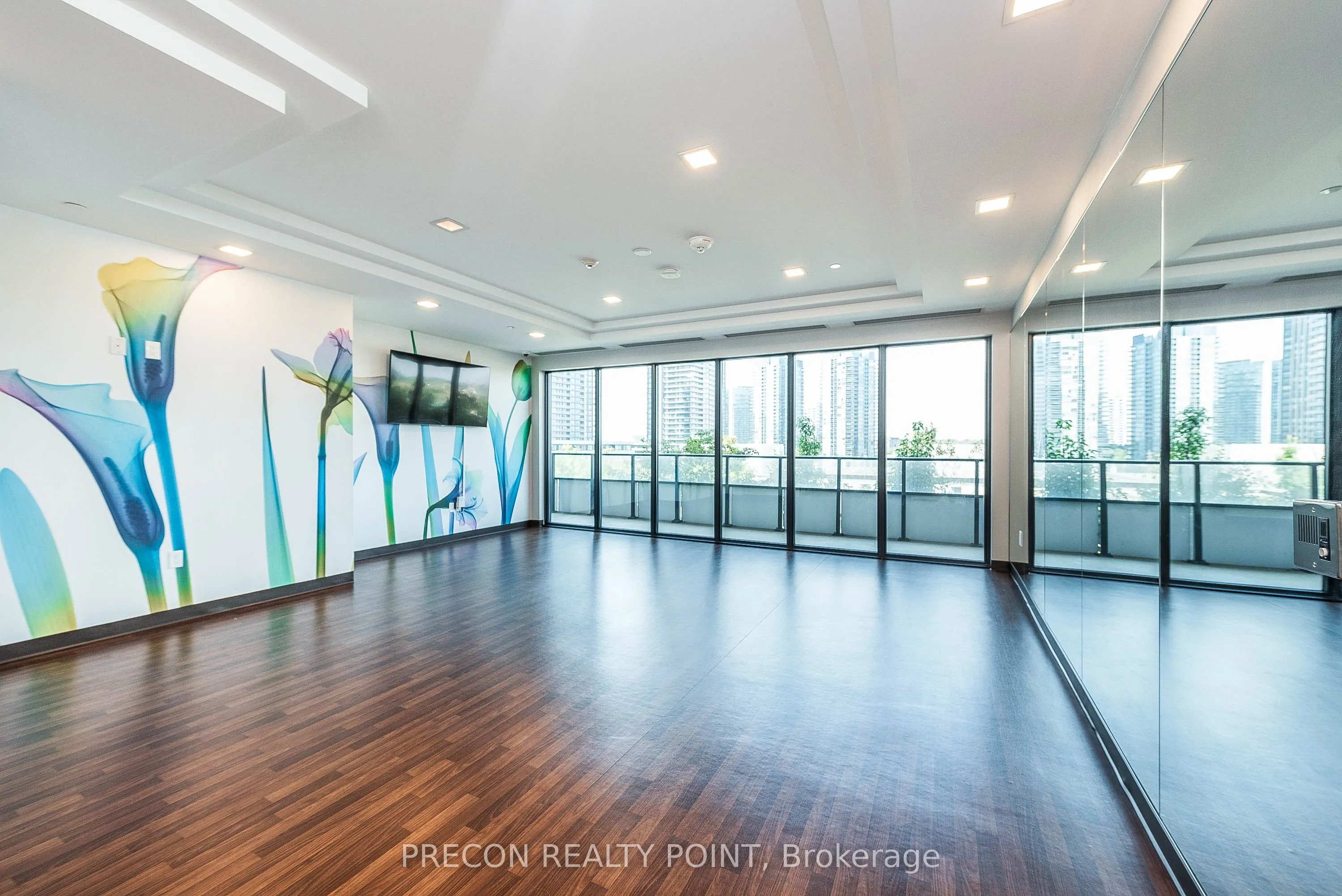 30 Shore Breeze Drive E, #2512