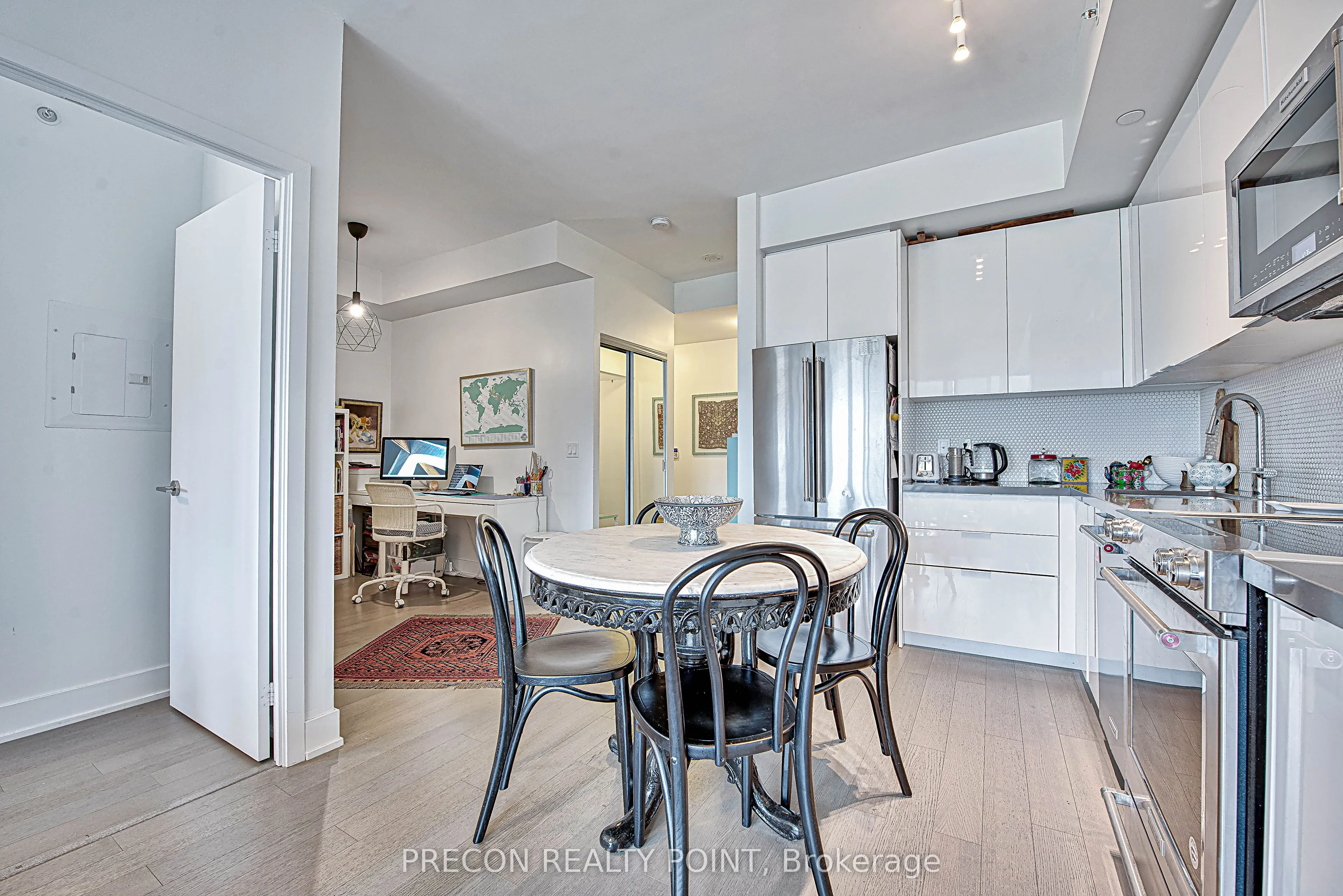 30 Shore Breeze Drive E, #2512