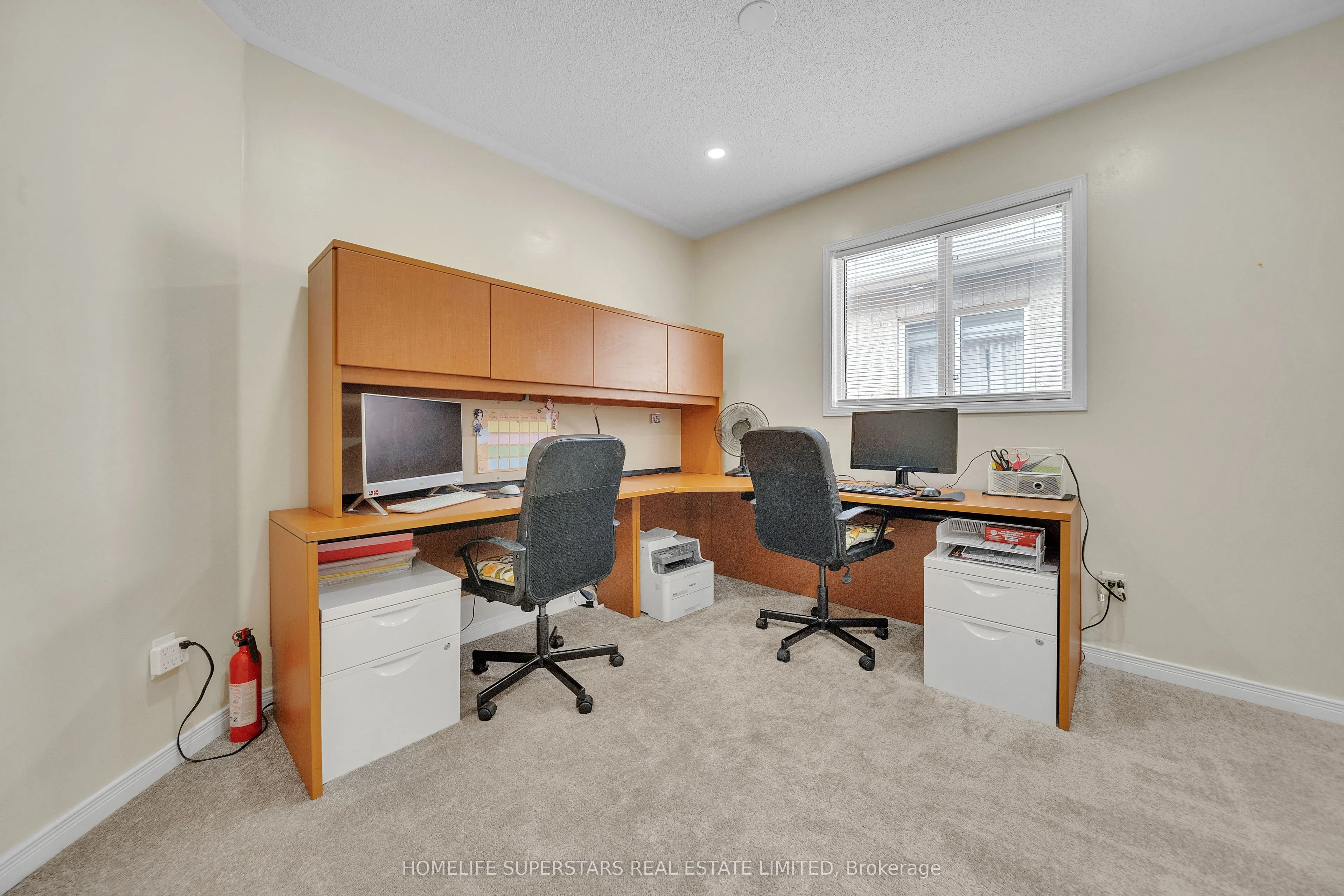82 Jewel Crescent