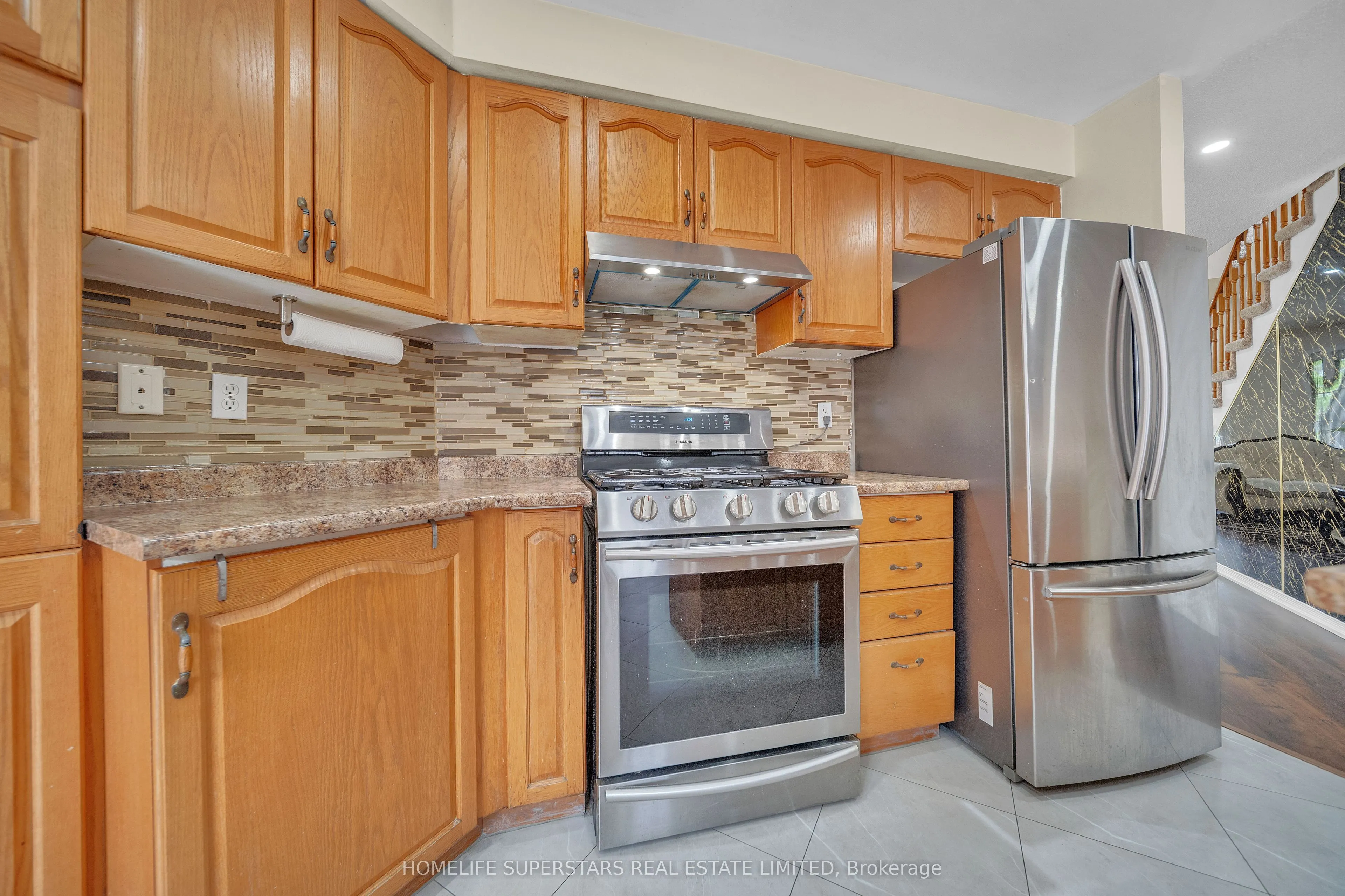 82 Jewel Crescent