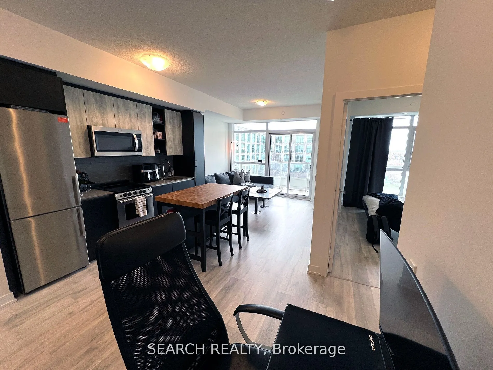 251 Manitoba Street, #1211