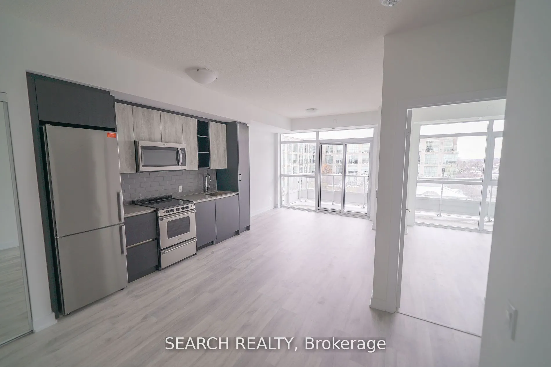 251 Manitoba Street, #1211