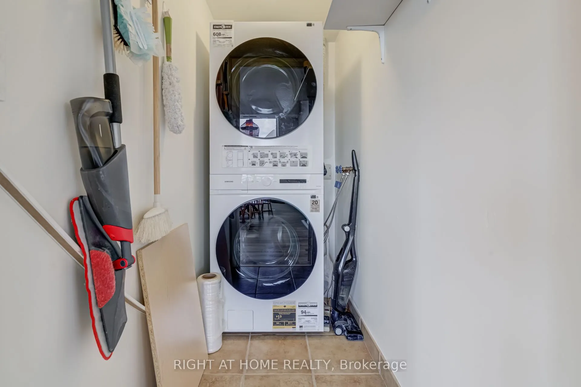 310 Burnhamthorpe Road W, #2412