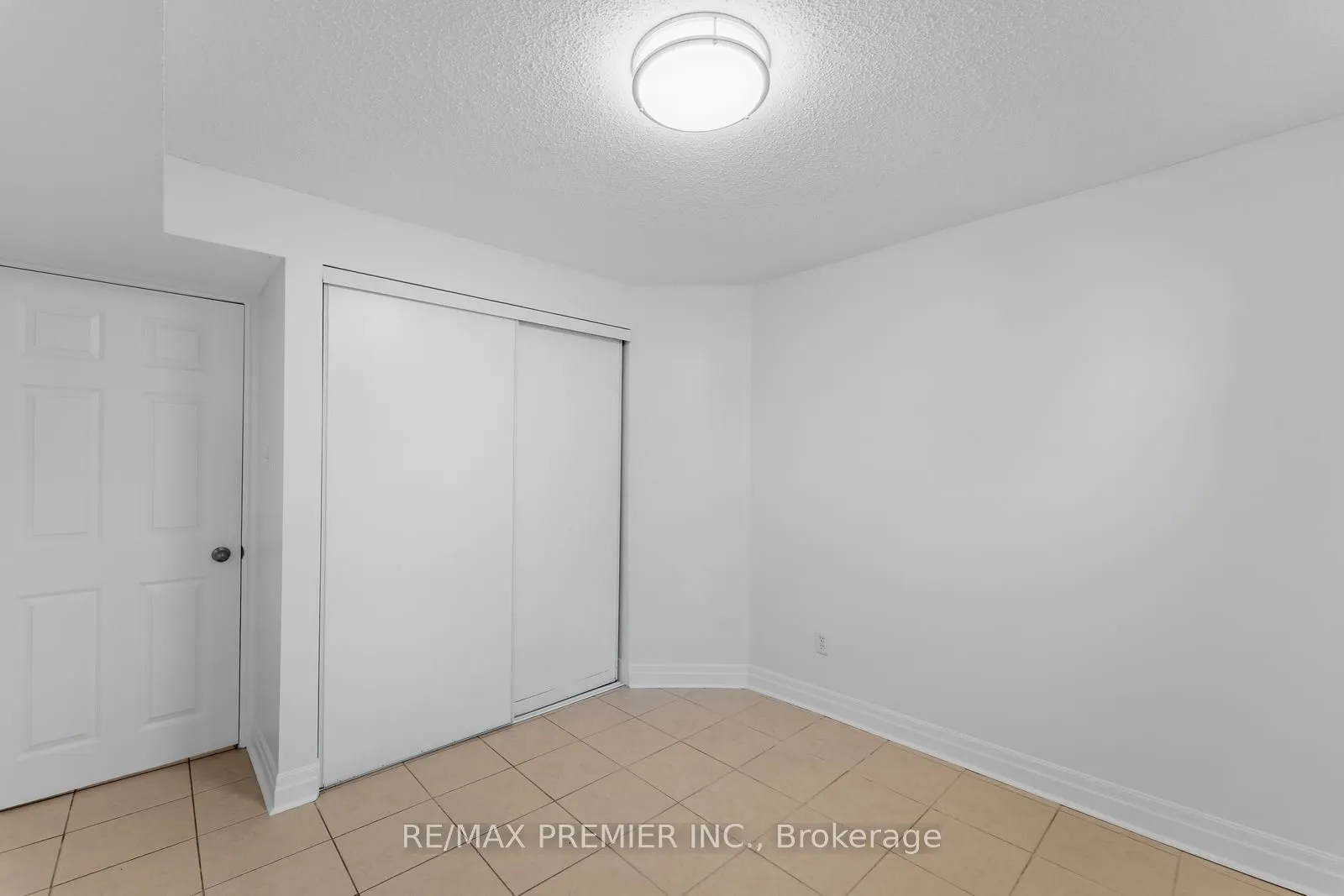 26 Algarve Crescent, #Basement