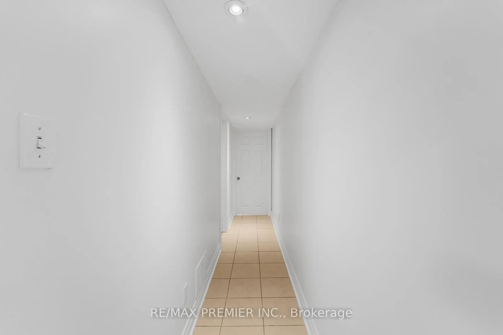 26 Algarve Crescent, #Basement