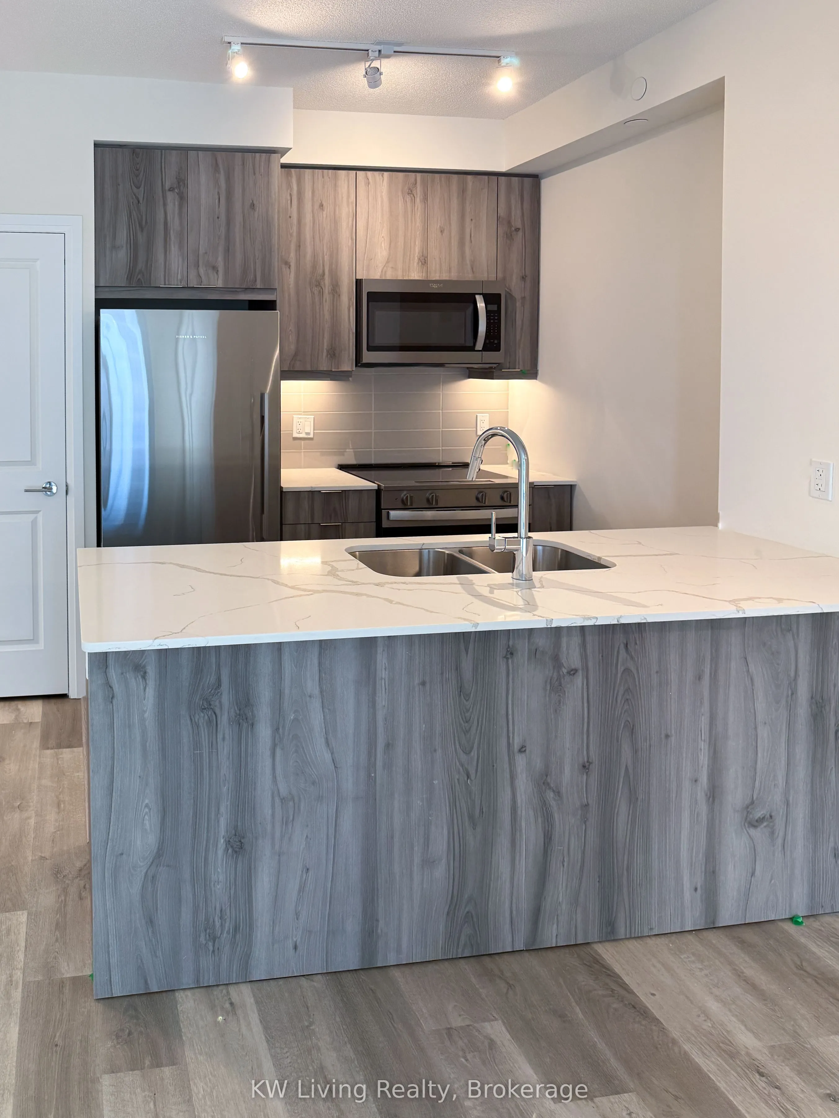 15 Watergarden Drive, #2705