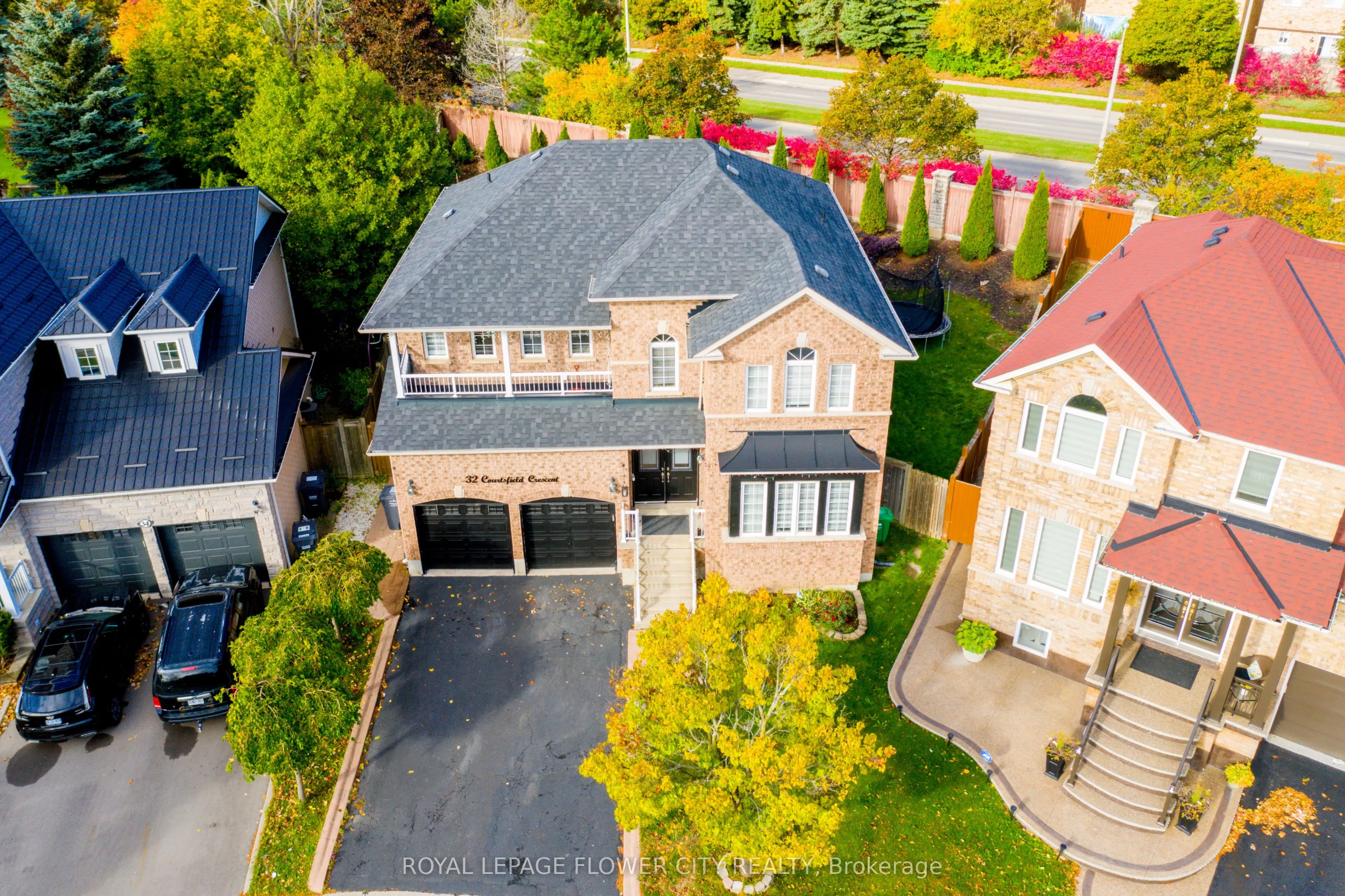 32 Courtsfield Crescent
