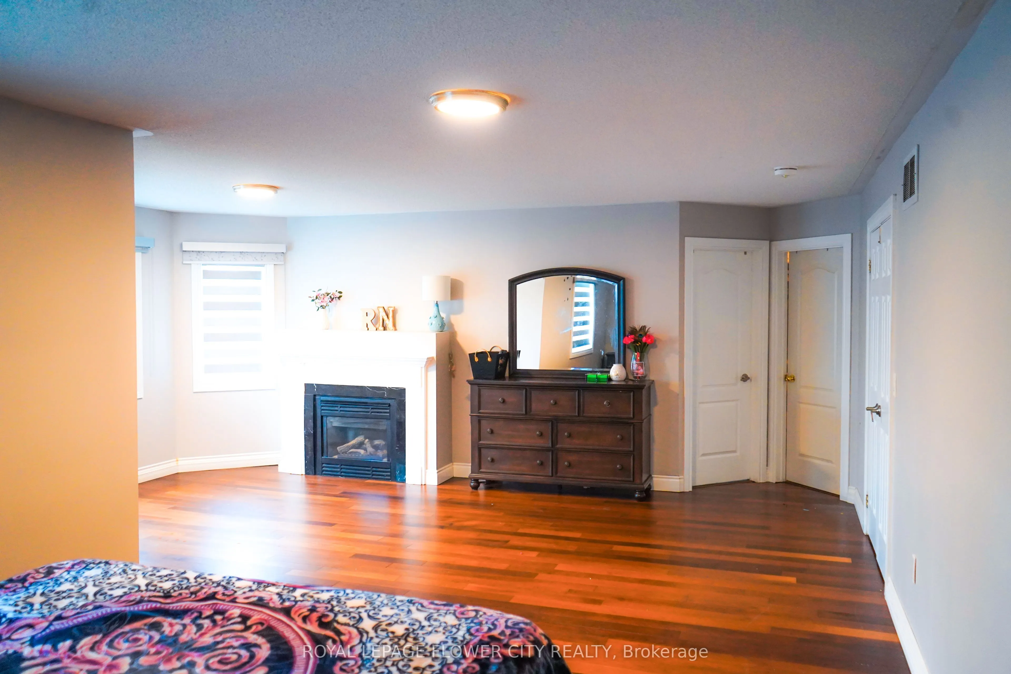 32 Courtsfield Crescent