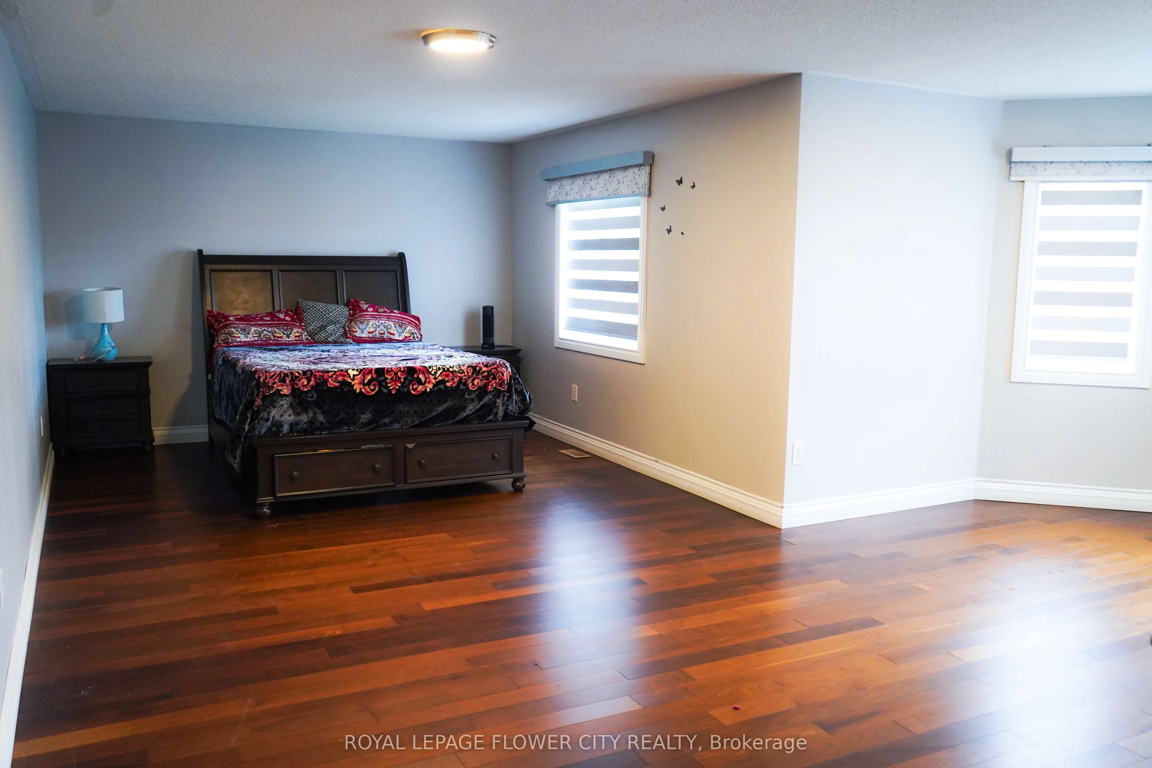 32 Courtsfield Crescent