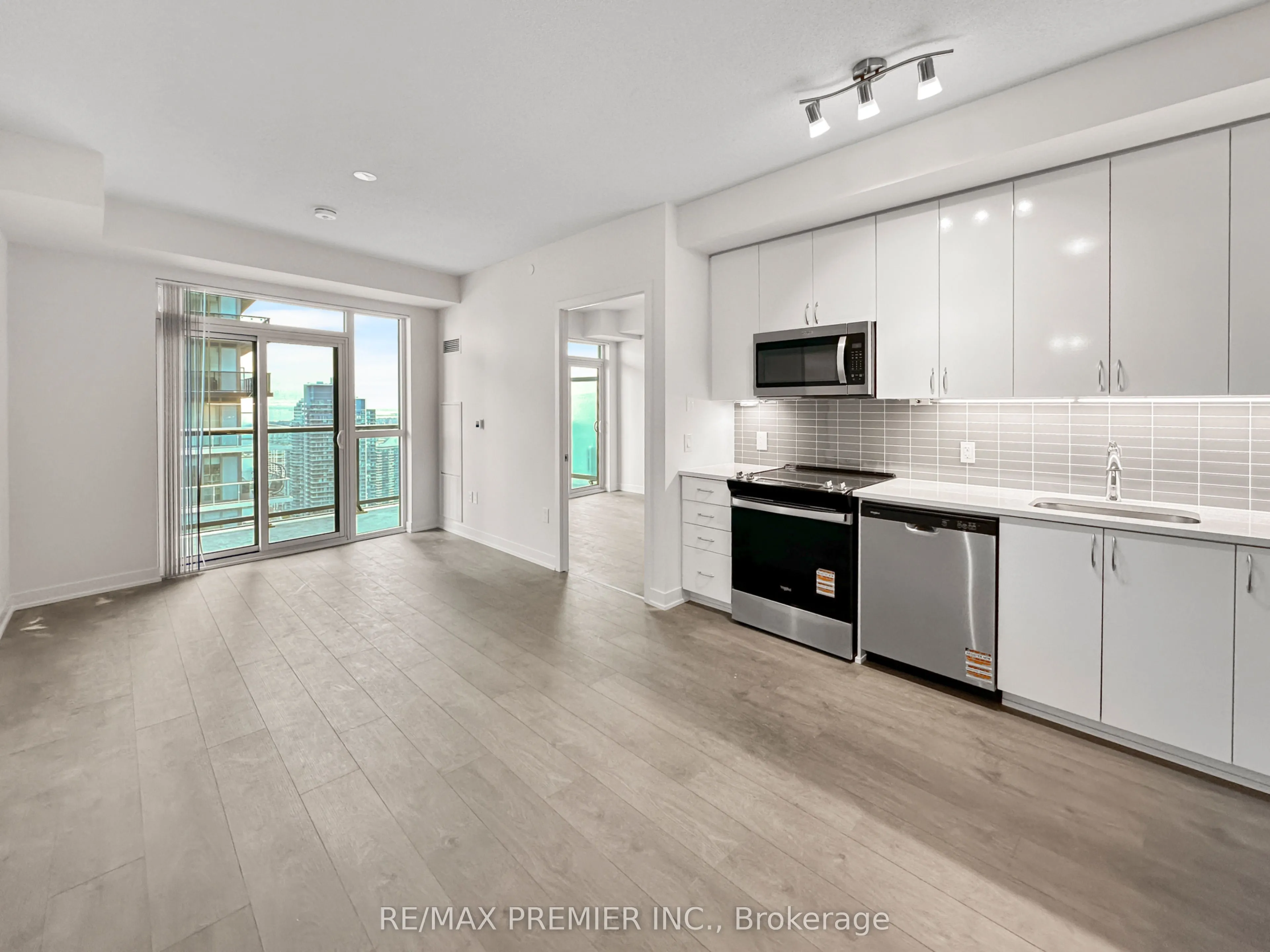 38 Annie Craig Drive, #4306
