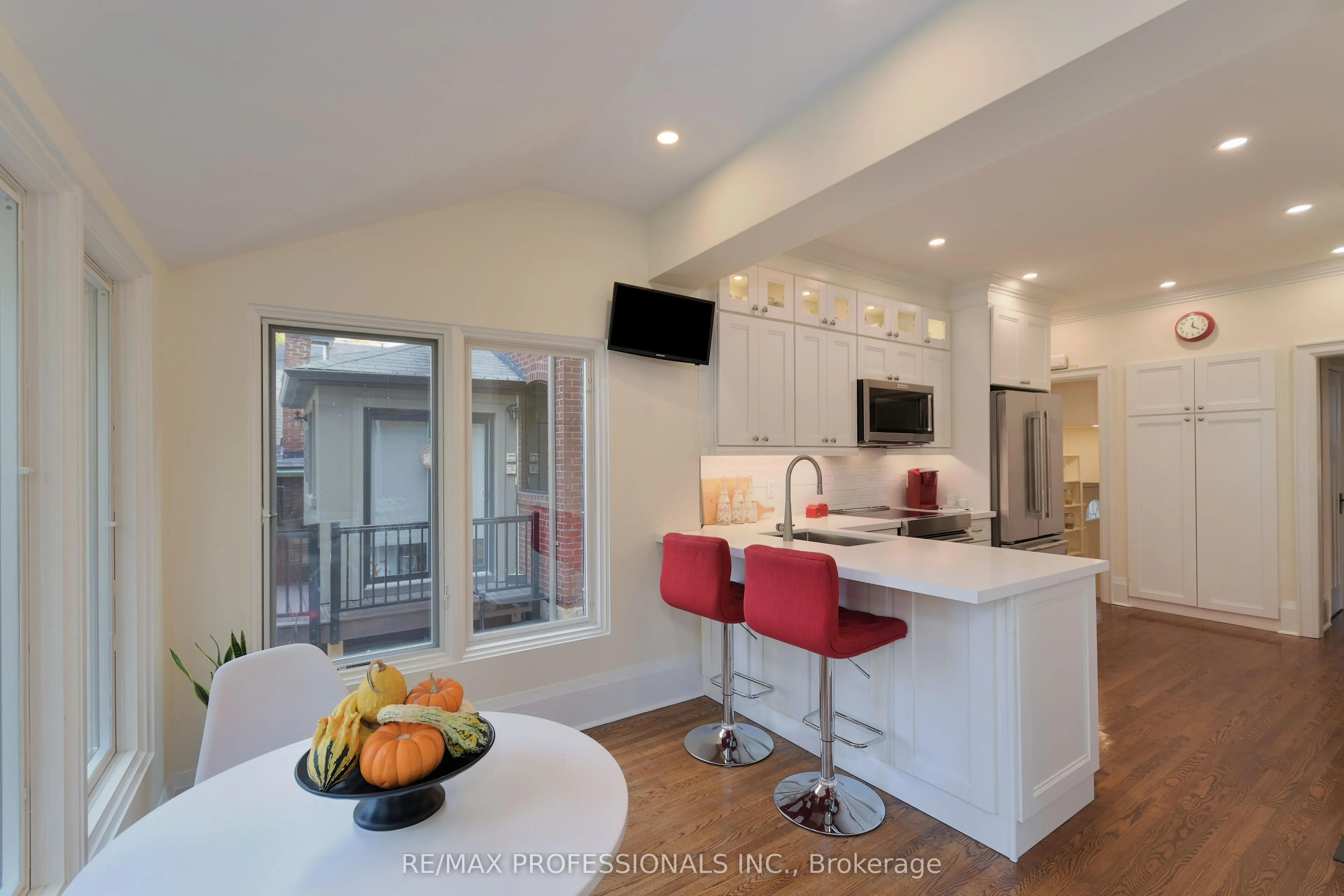 12 Glenwood Avenue
